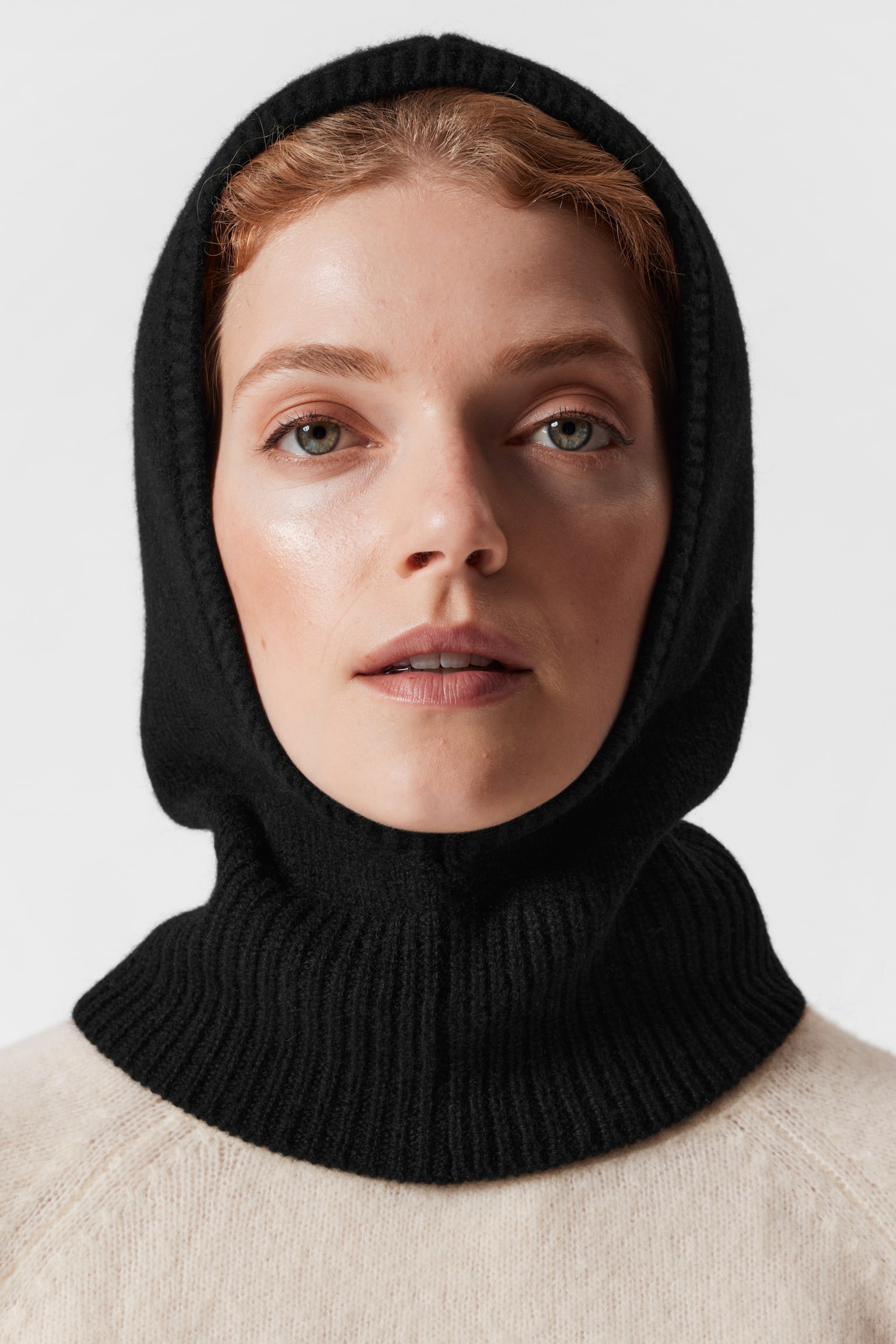 Fitted Cashmere Hood - Black/Mole - 1