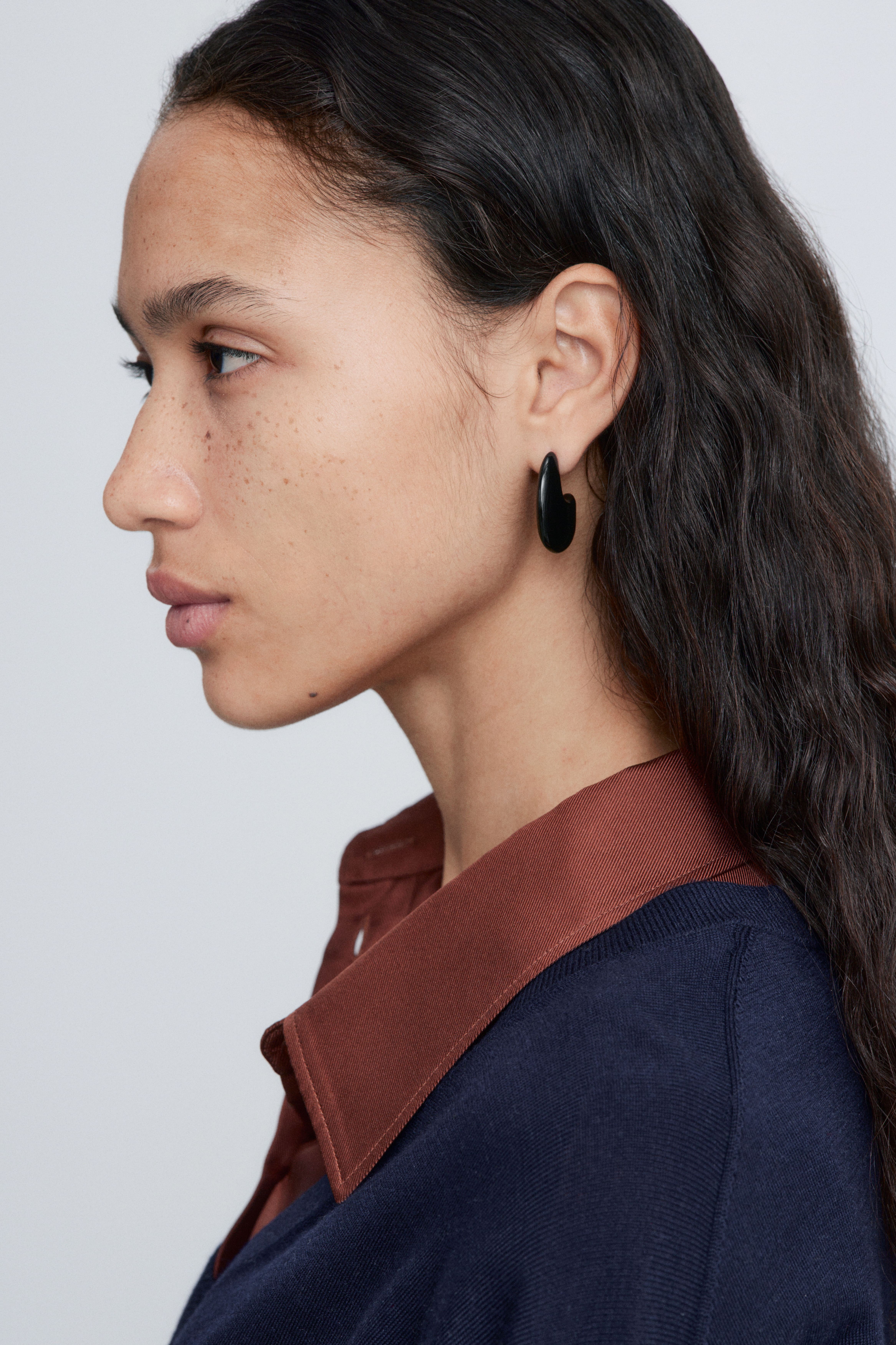 Chunky, dråbeformede øreringe - Sort/Guld/Sølv/Grøn