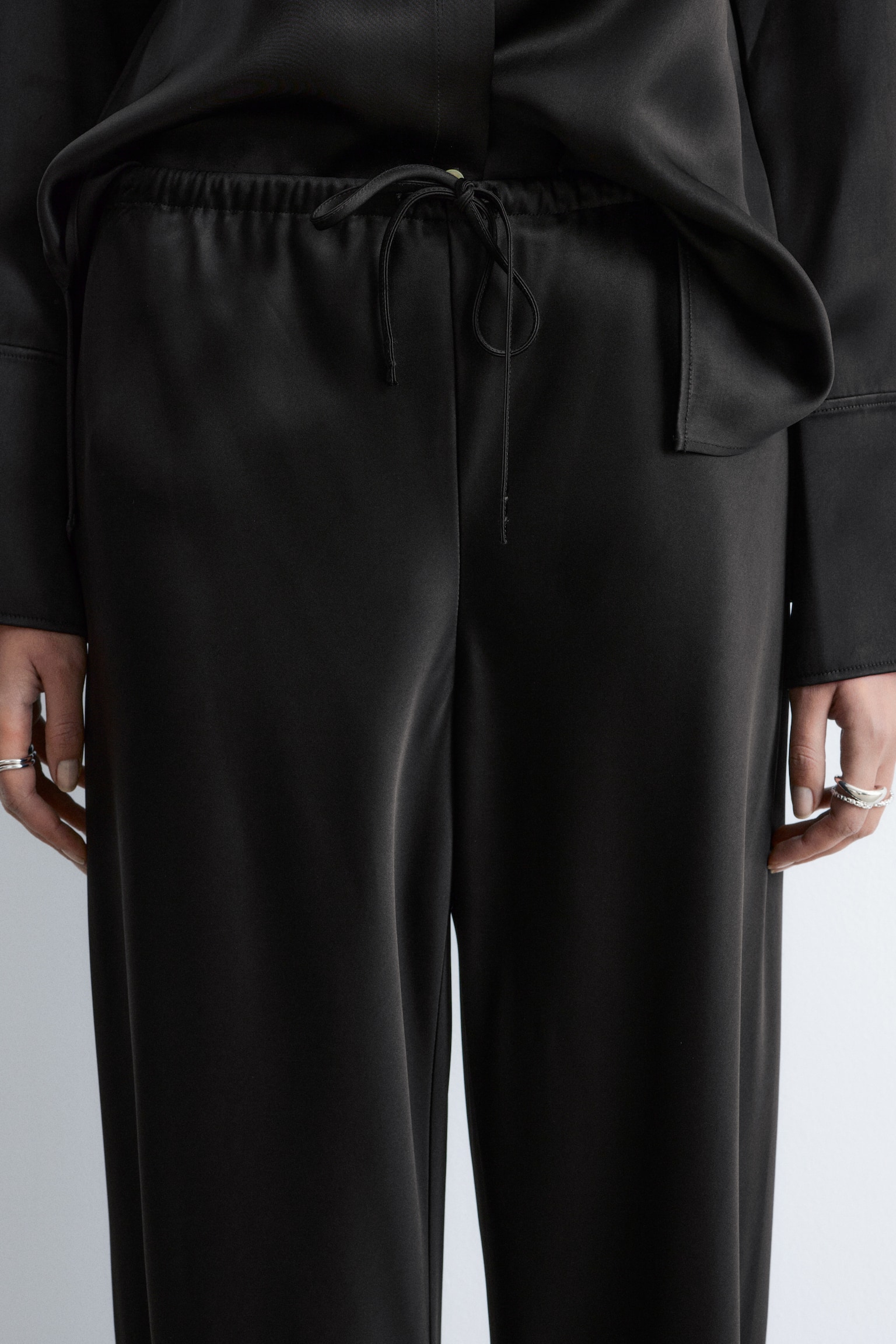 Satijnen broek met trekkoord - Zwart/Grijs - 4