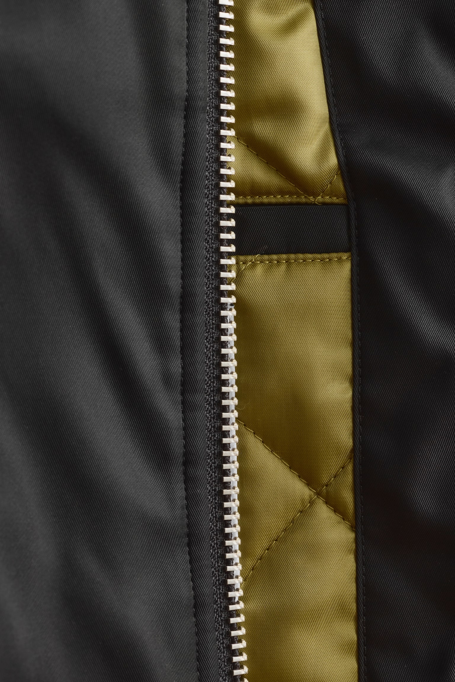 Verkürzte Bomberjacke - Schwarz - 4