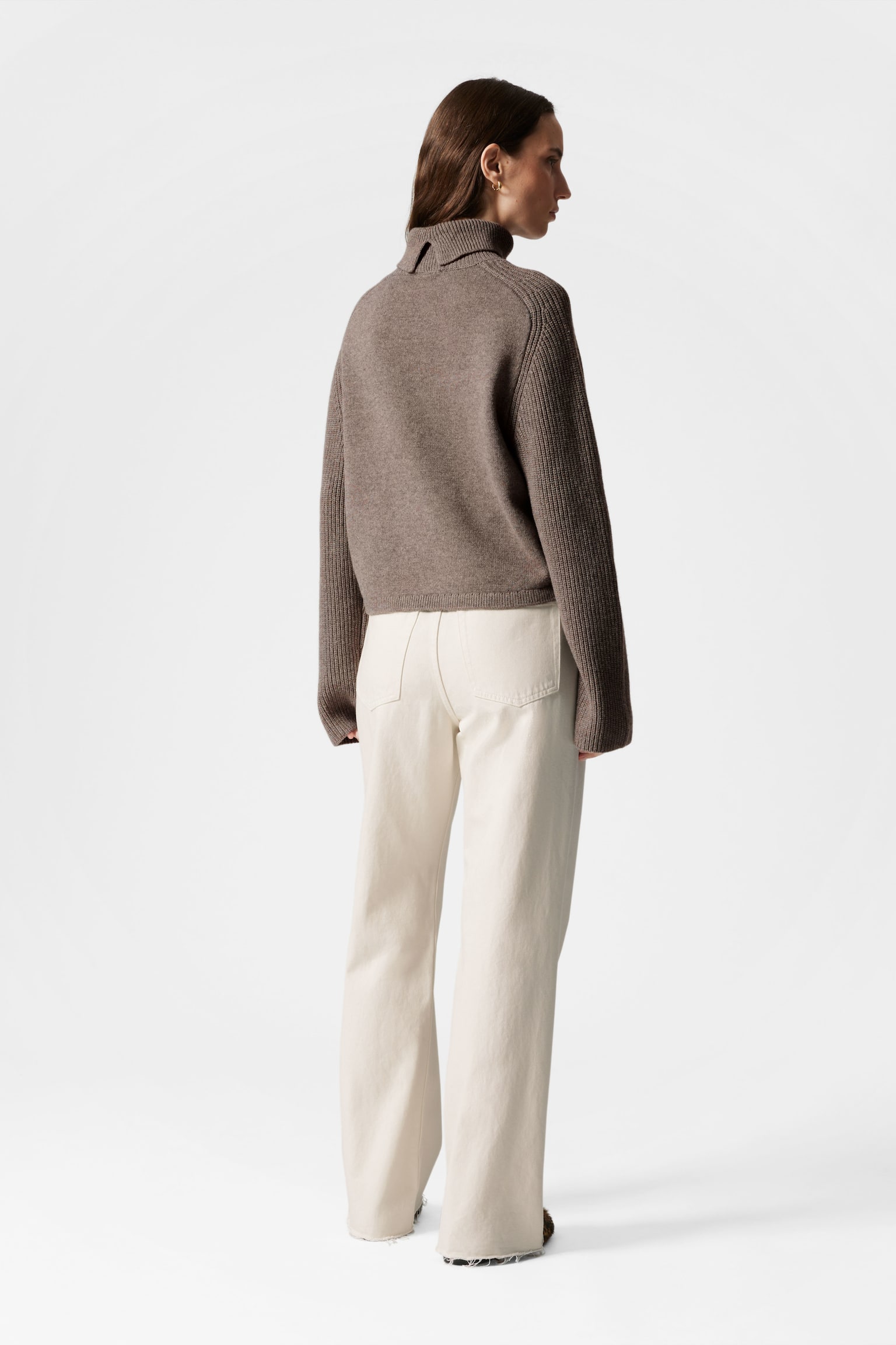 Boxy Turtleneck Jumper - Brown/Dark Grey - 5