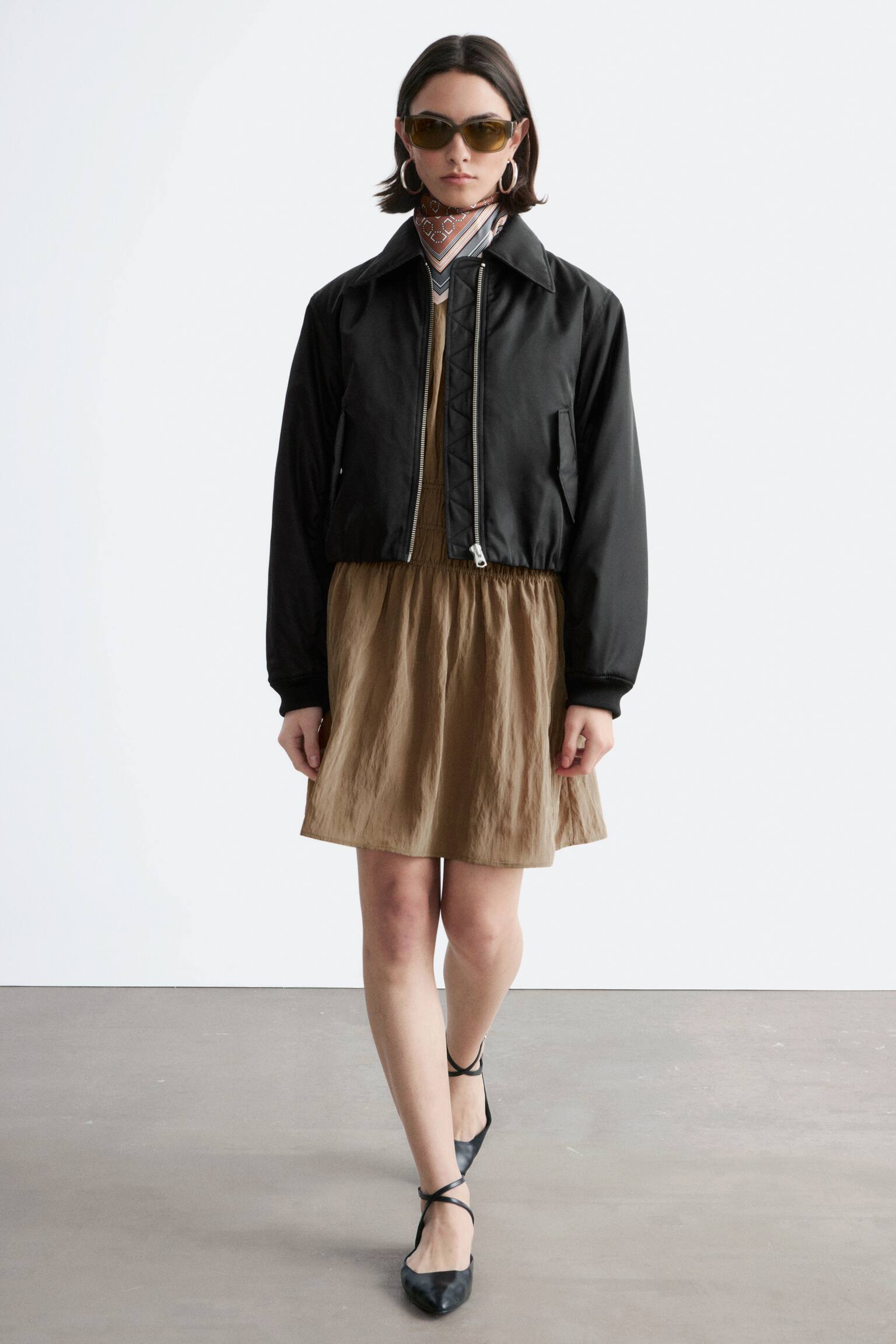 Verkürzte Bomberjacke - Schwarz - 5