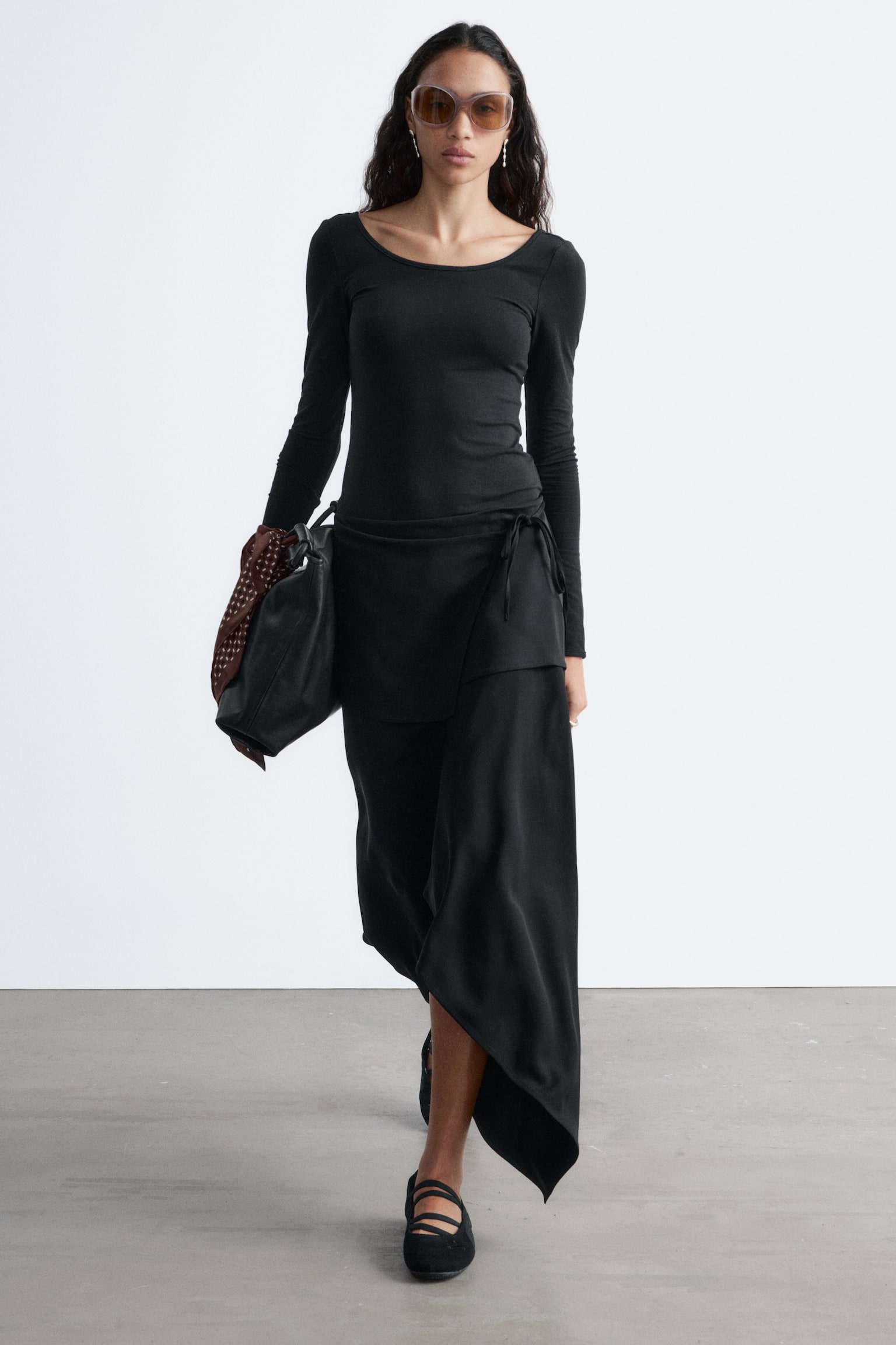 Μακρυμάνικο Τοπ με Ντεκολτέ - Μαύρο/Κόκκινο - 5