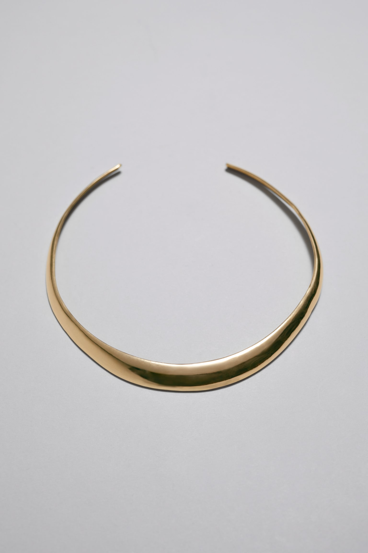 Curved Choker Necklace - Gold - 1