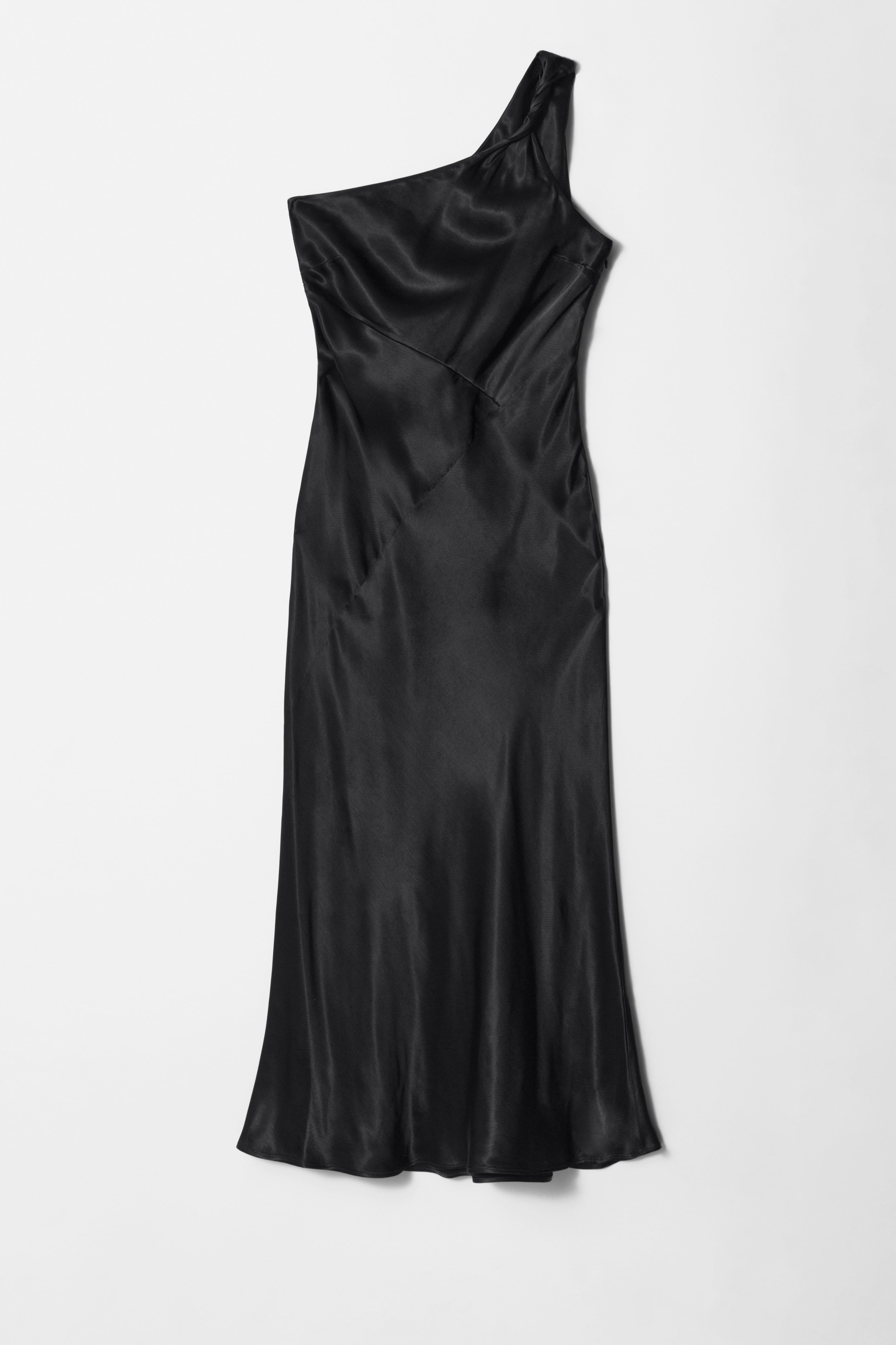 Satijnen midi-jurk met een blote schouder - Zwart