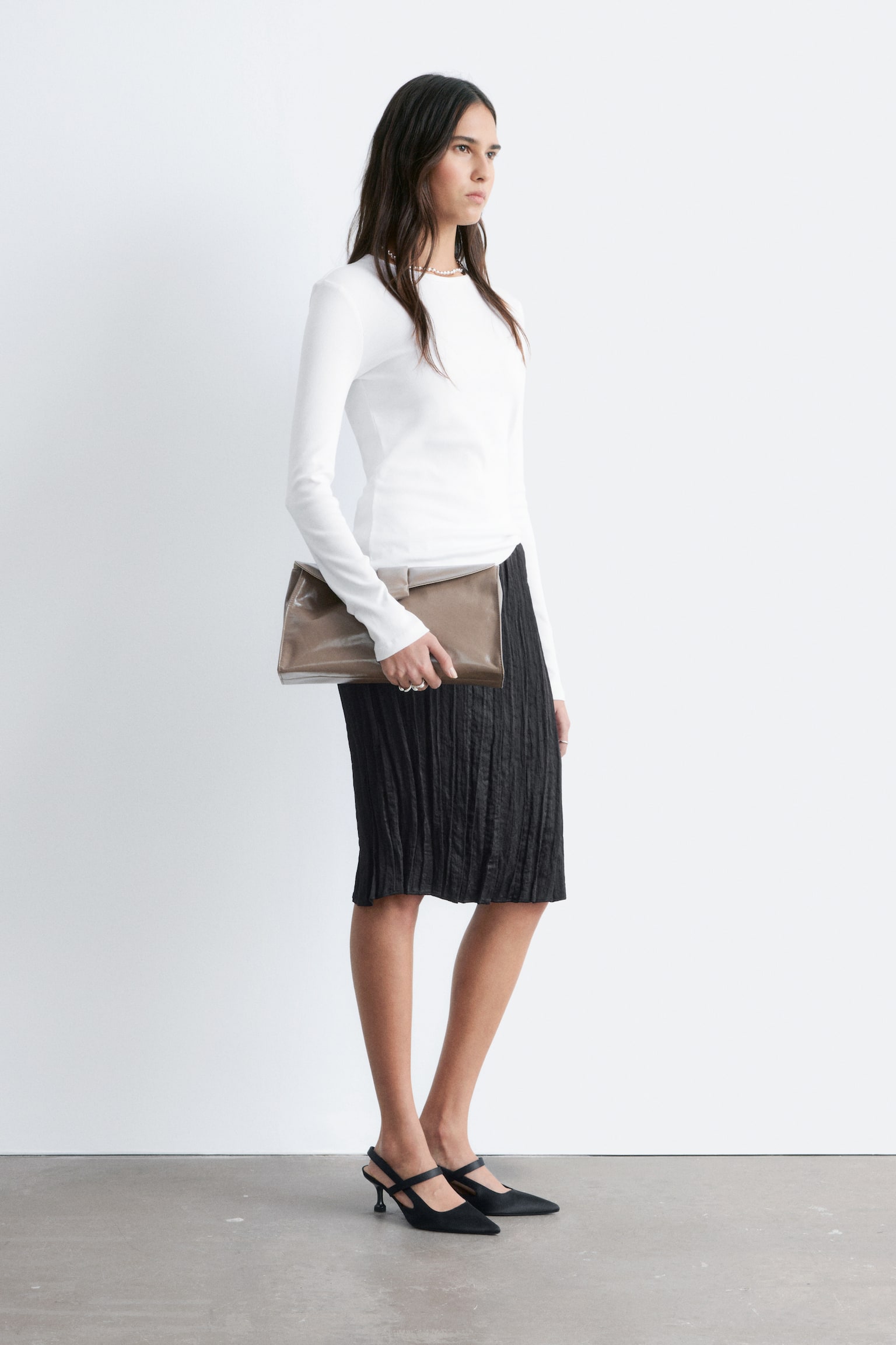 Haut côtelé à manches longues - Blanc/Marron foncé/Rayures beiges/noires/Black/Rayures brunes et blanches/Gris clair/Vert foncé - 6