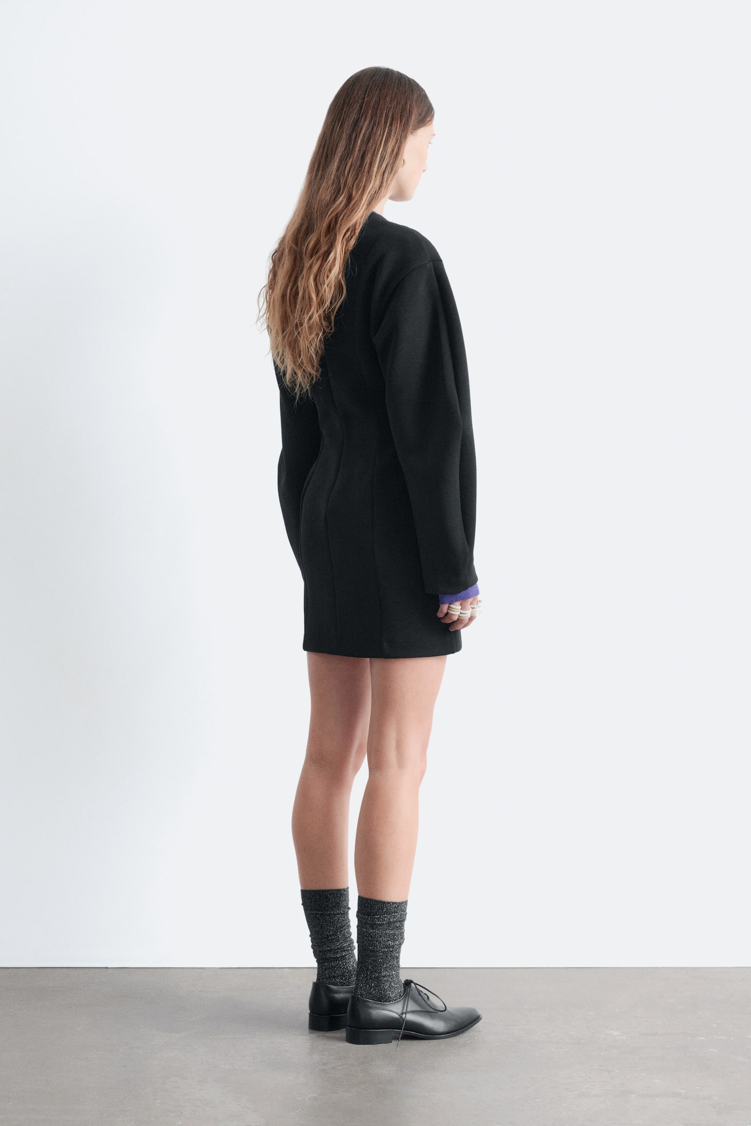 Gemodelleerde mini-jurk - Zwart - 4