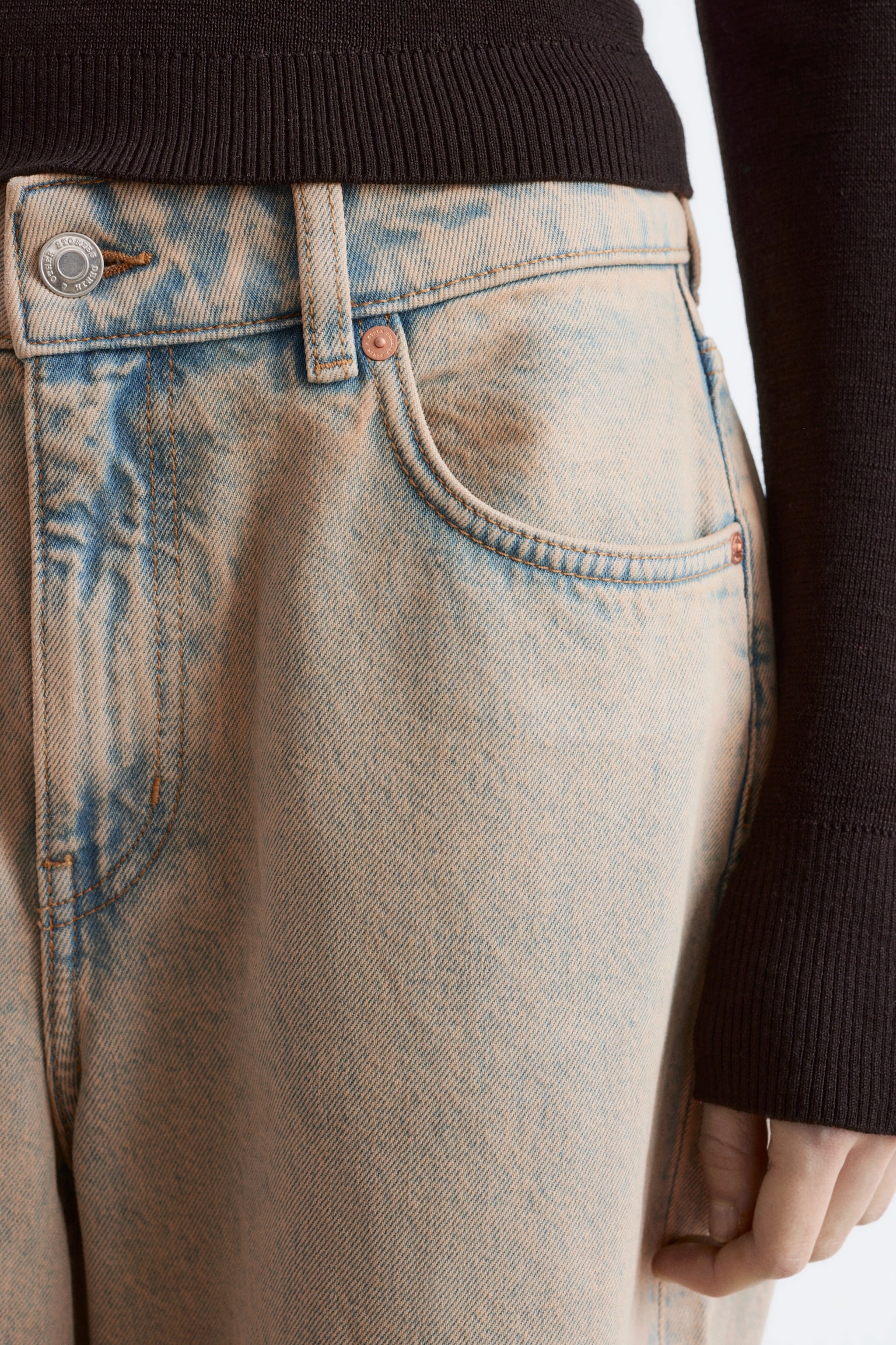 Jeans mit weitem Bein - Verwaschenes Beige/Rostbraun/Khaki - 9