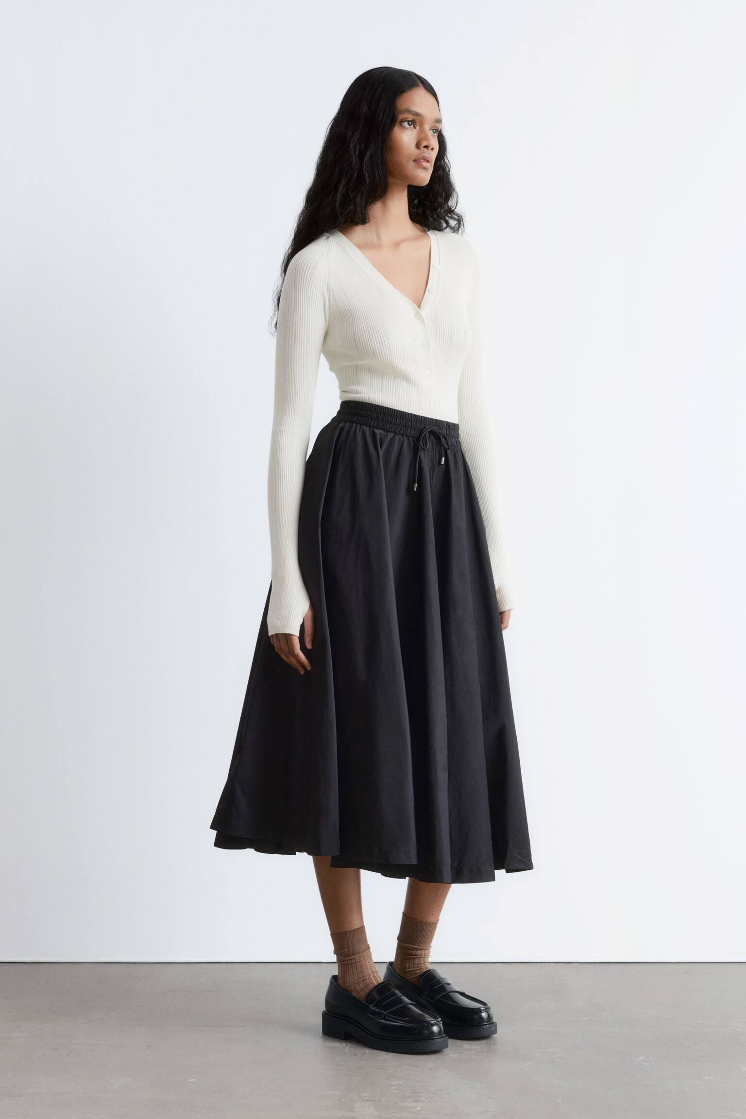 Ribgebreide body met lange mouwen - Wit/Olijfbruin - 6