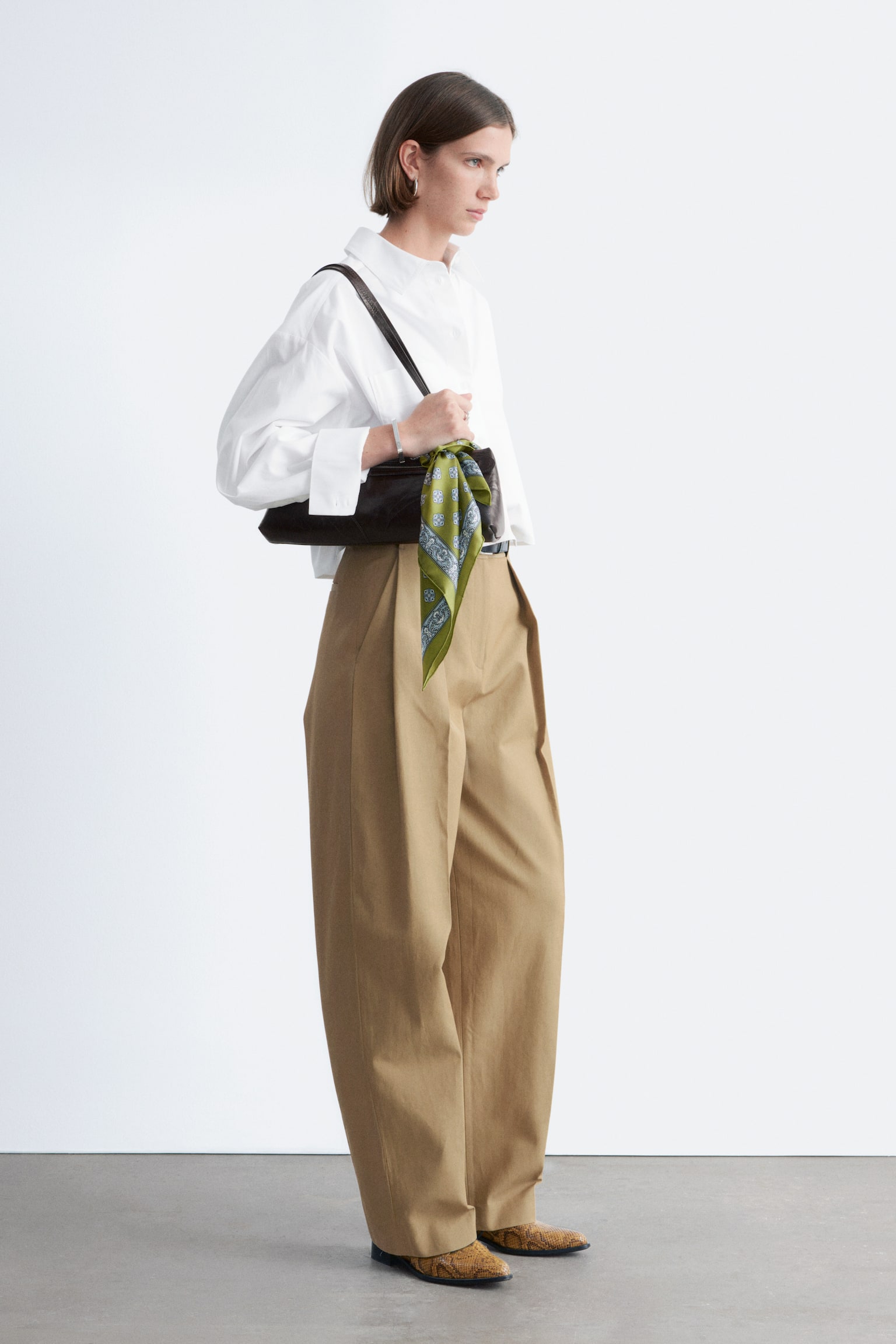 Cropped Oversized Cotton Shirt - Wit/Pastelroze - 7