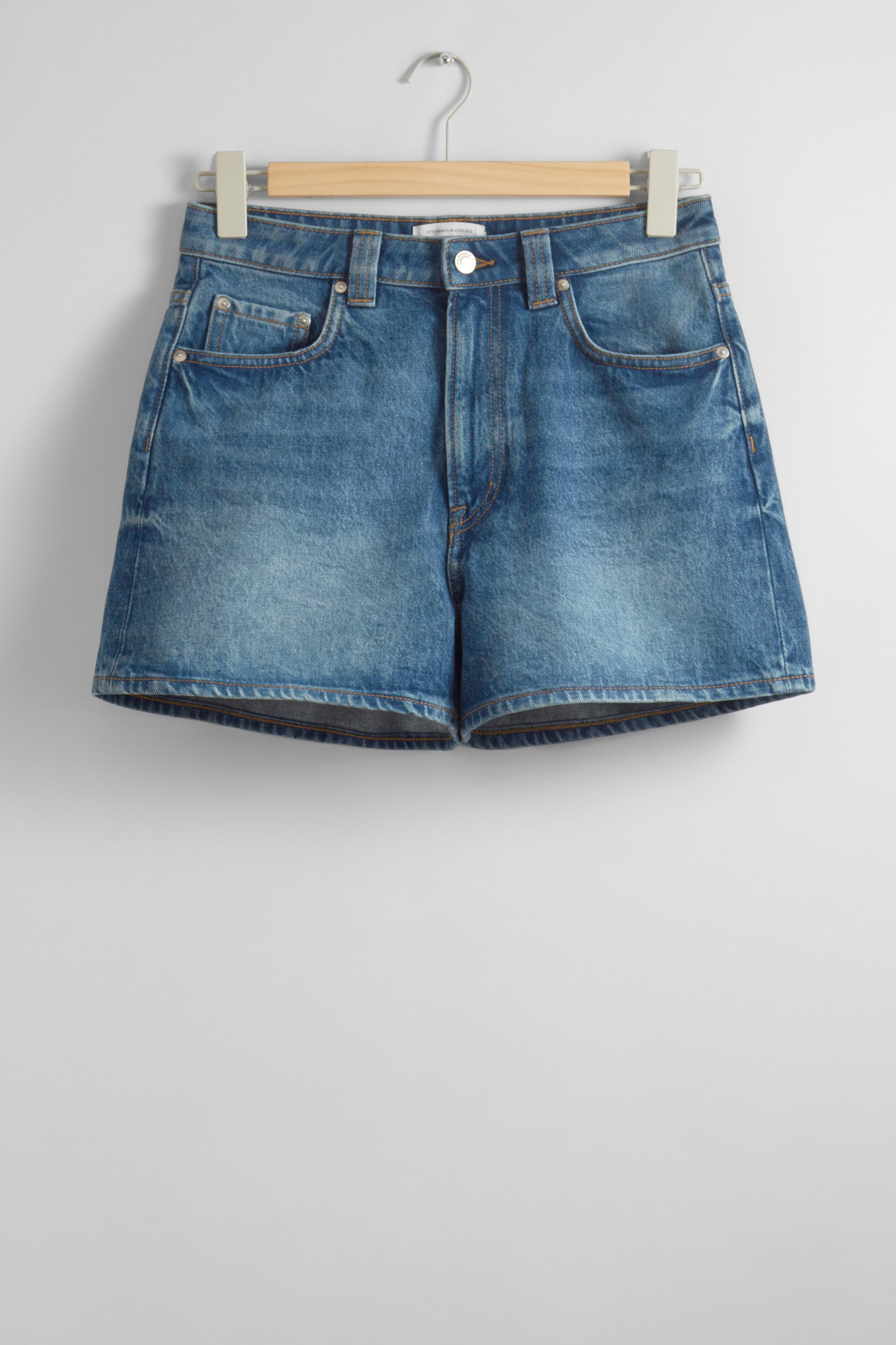 5-Pocket Denim Shorts - Regular waist - Short - Mid Blue - Ladies | H&M GB