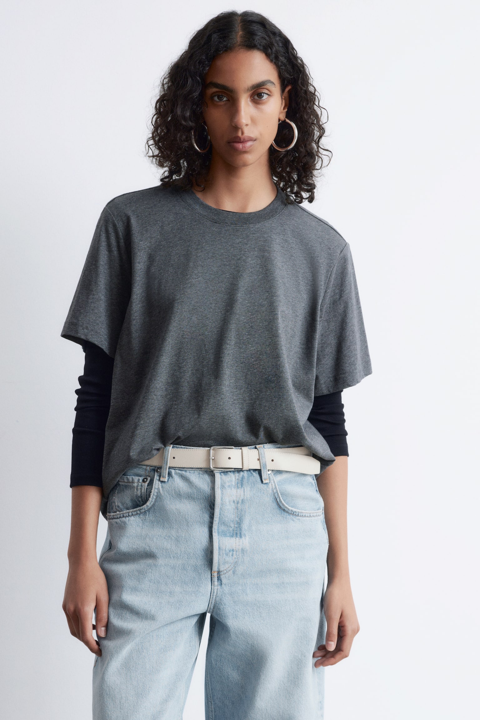 T-shirt med crewneck - Meleret mørkegrå/Lysegrøn/Hvid/Beige/Sort/Rød - 4