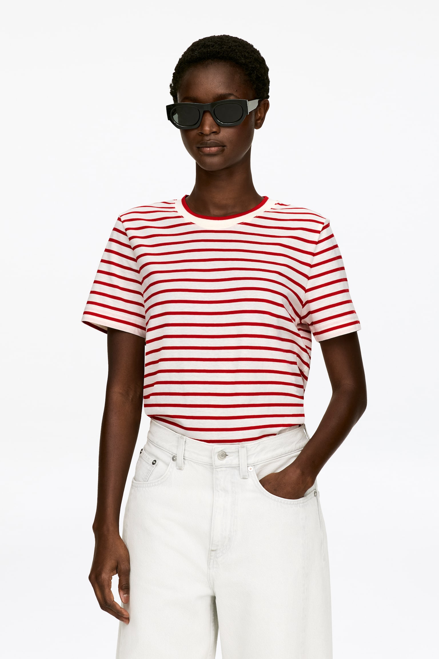 LILY Charakteristisches T-Shirt - Rot/Weiß/Weiß/Dunkelblau/Graumeliert/Weiß/Schwarz/Rosa - 6