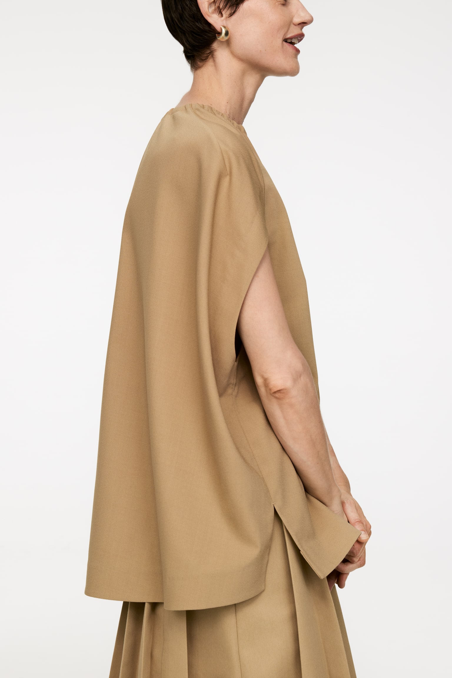 Cape Vest - Dark Beige - 5