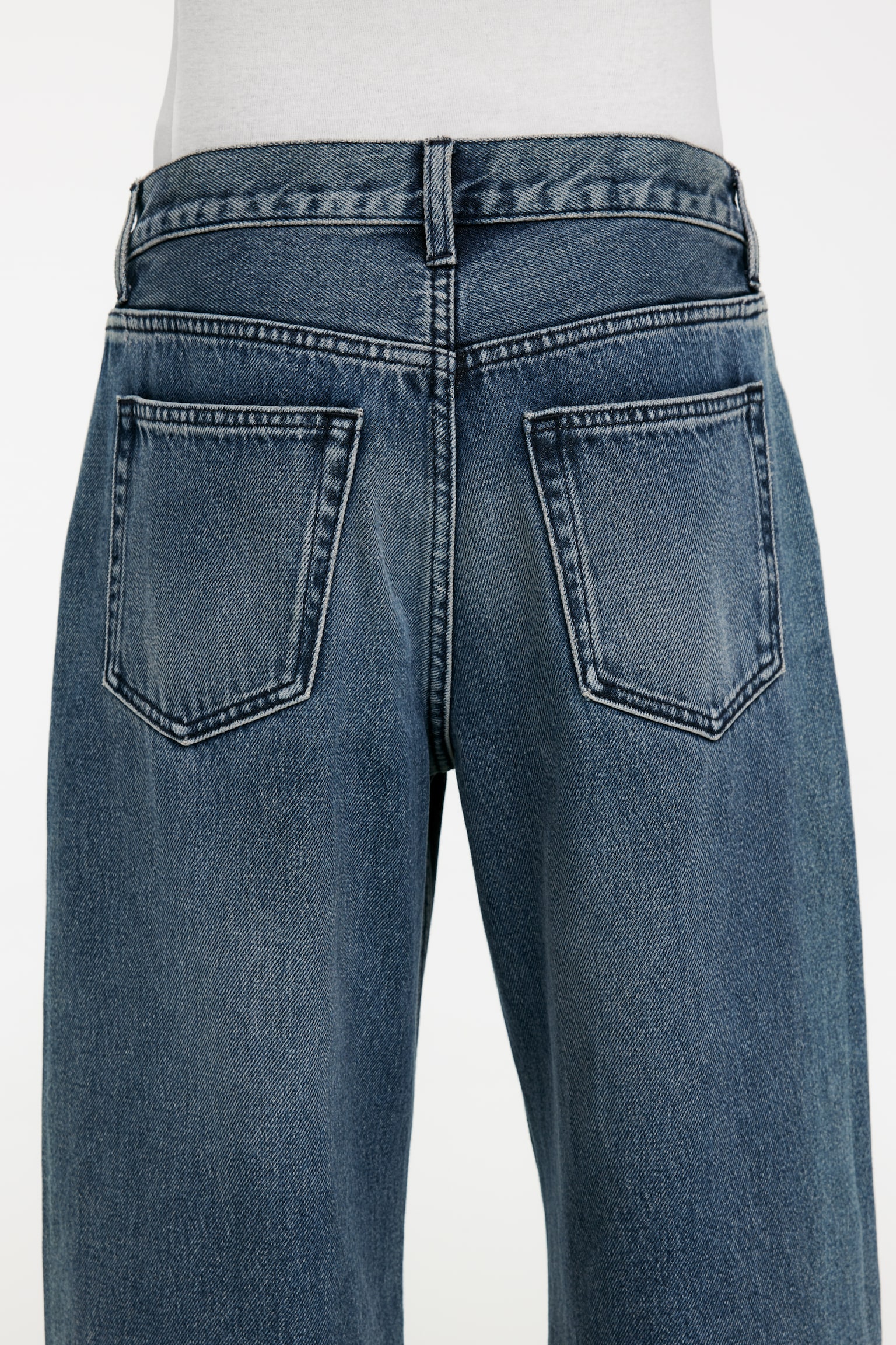 CLOUD Low Loose Jeans - Mid Blue/Mid Blue - 3