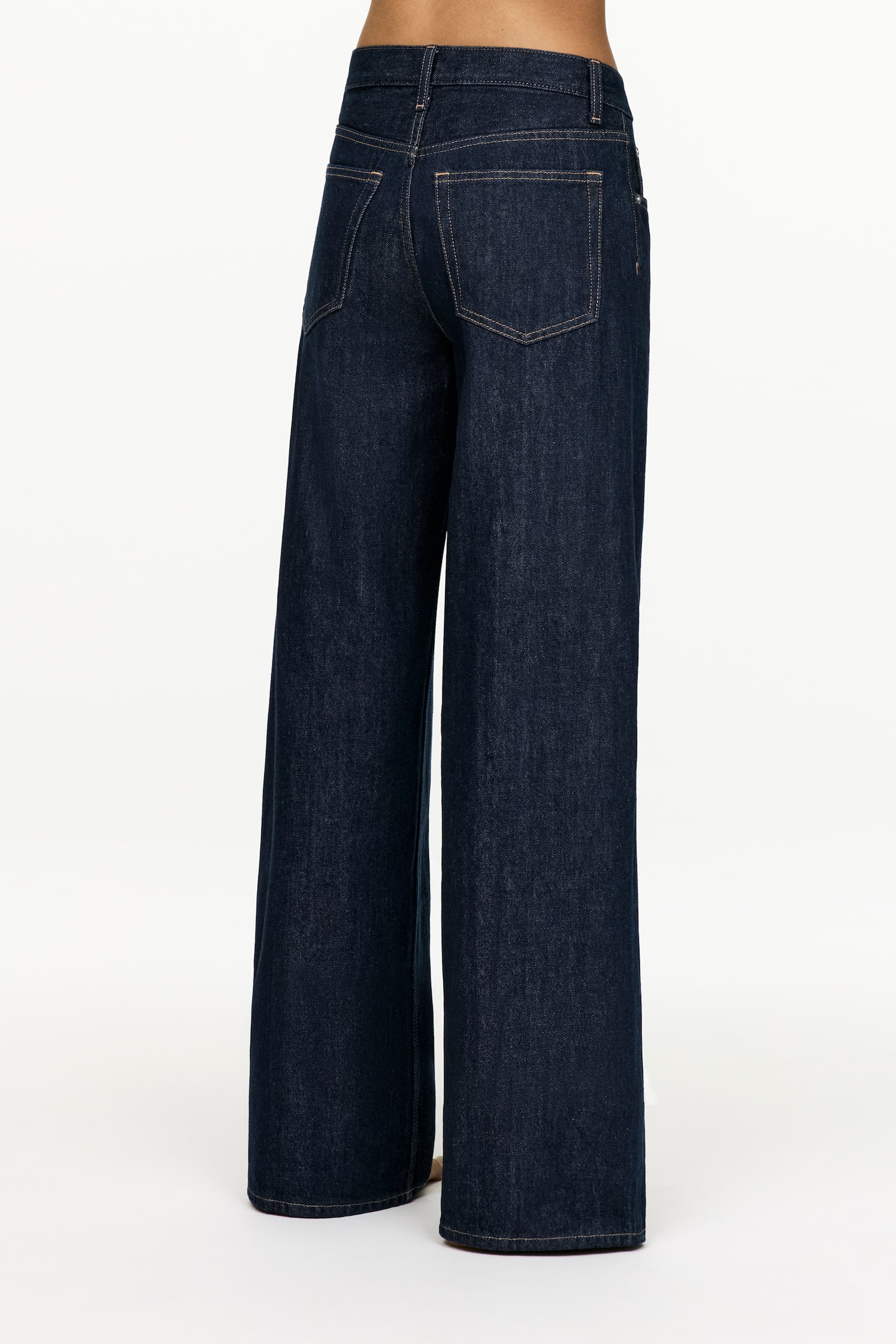 CLOUD Loose Jeans mit weitem Bein - Dunkelblau/Grau/Dunkelbraun/Blau/Grau/Mittelblau/Schwarz - 1