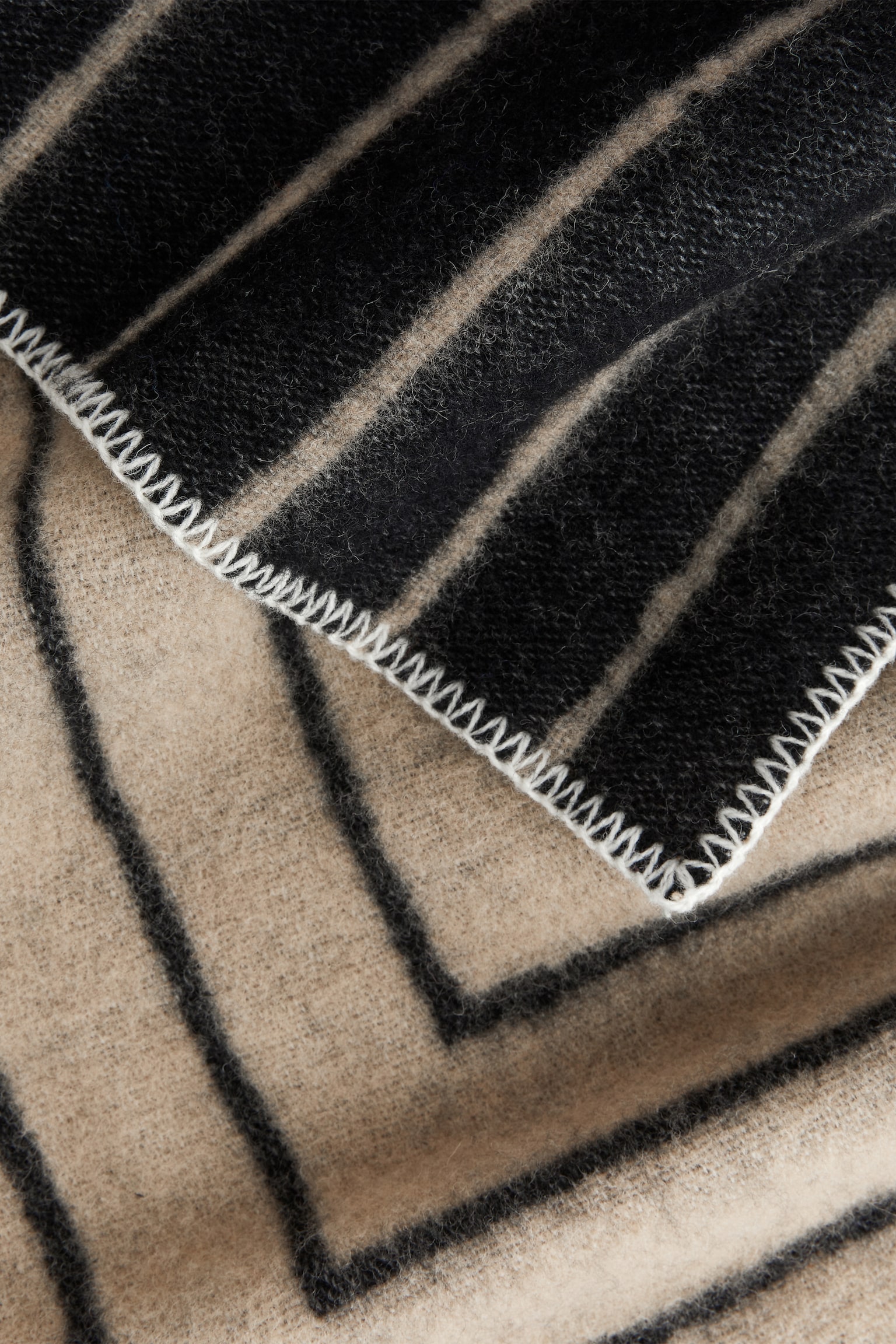 Klippan Wool Blanket - Beige/Black - 3