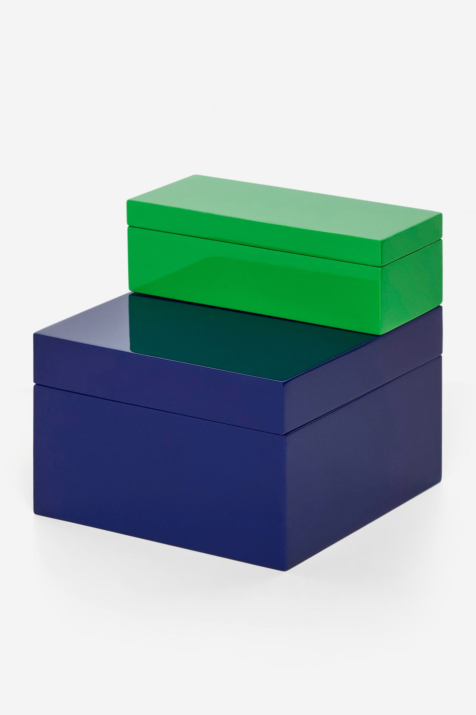 Boîte laquée 17 cm x 17 cm - Bleu vif/Rouge - 2