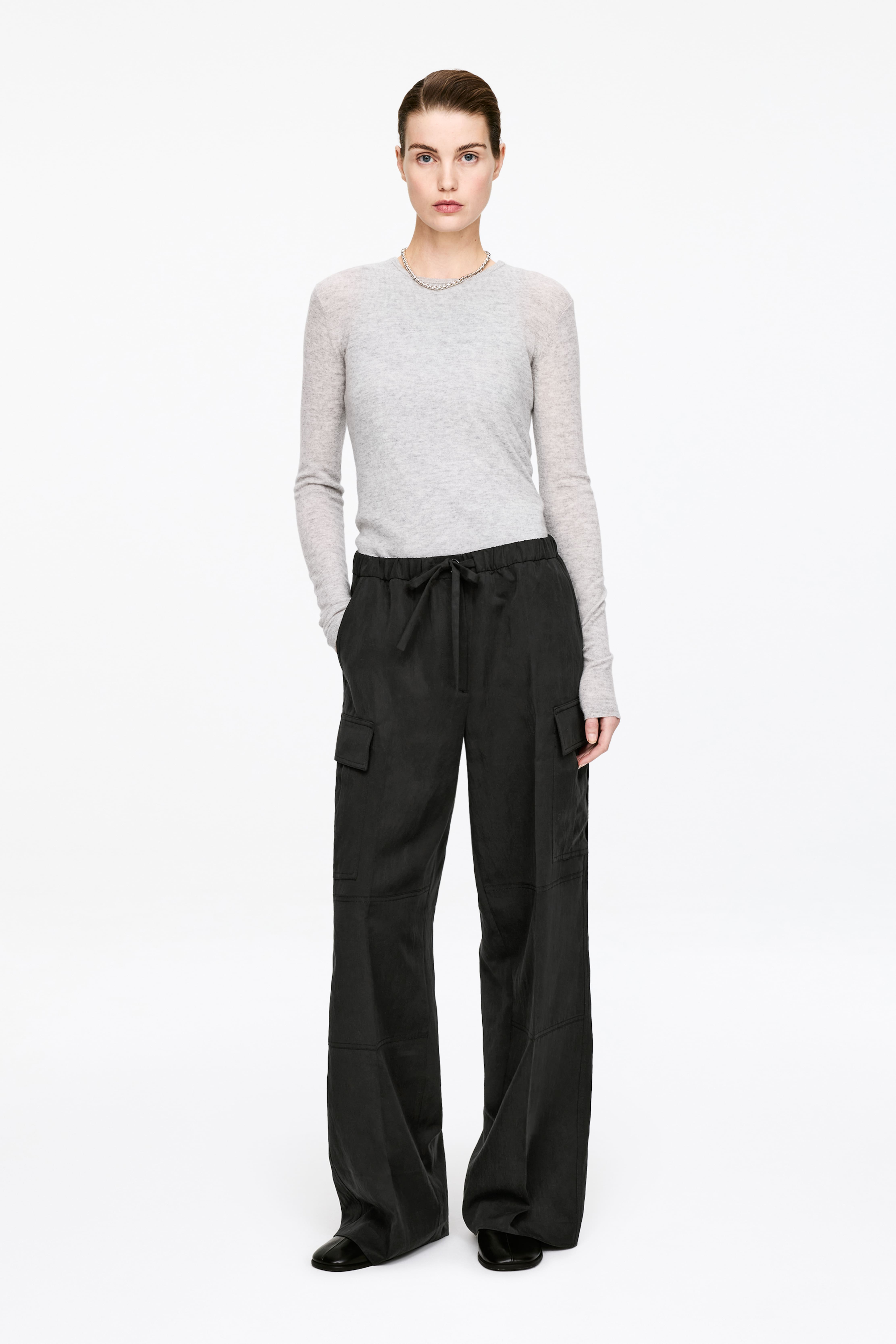 Soepelvallende cargobroek - Zwart
