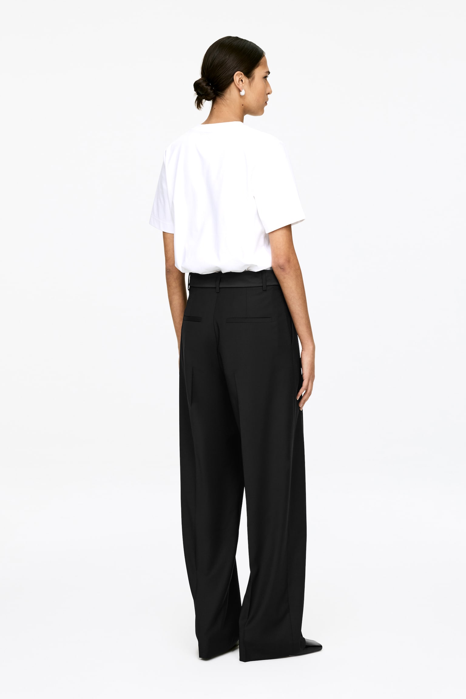 Pantalon à pinces avec ceinture en satin - Noir - 6