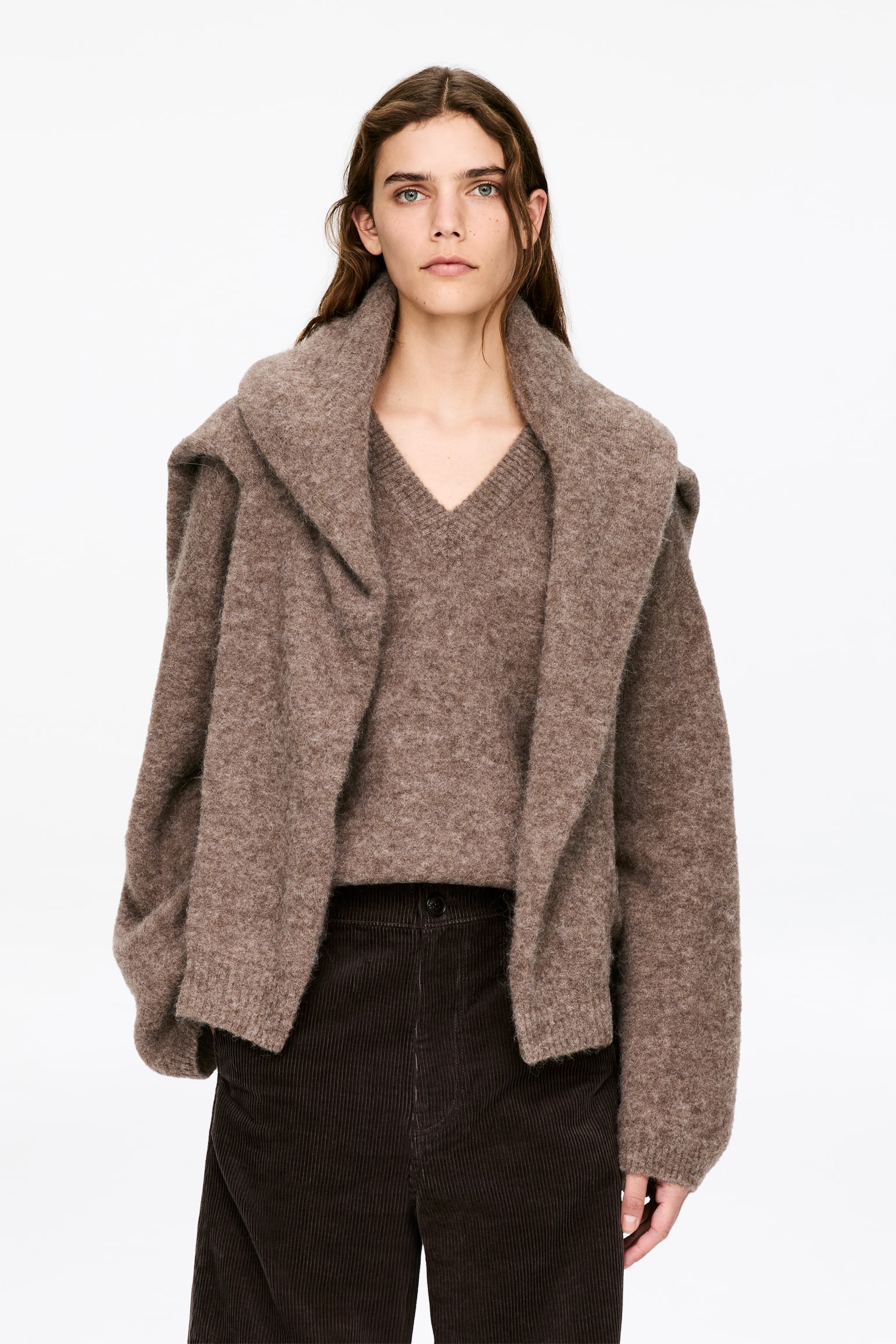 Maglione con scollo a V in misto alpaca e lana - Talpa - 1