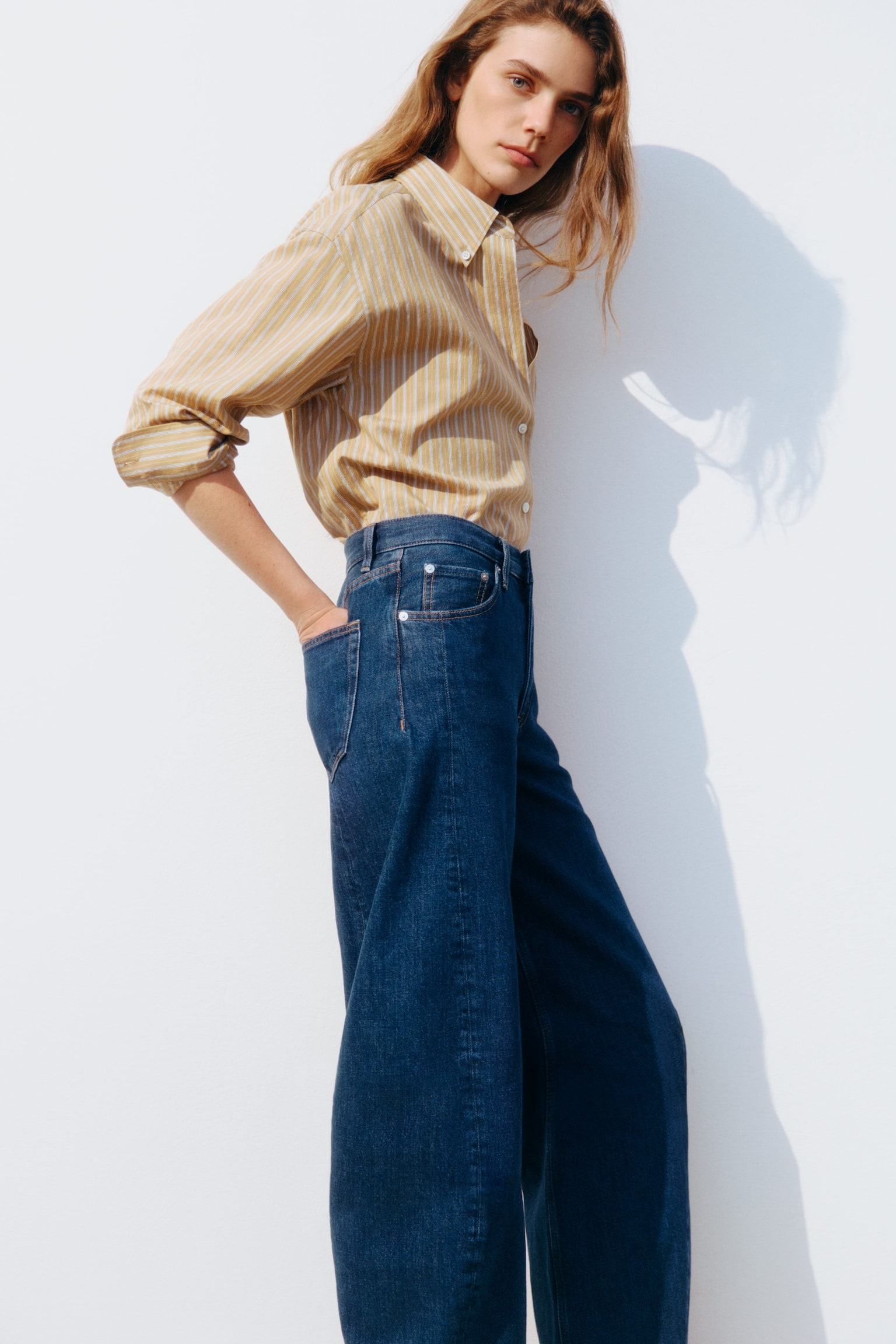 BLOOM Barrel Jeans - Blau/Mittelblau/Schwarz/Cremeweiß/Schwarz/Weiß - 4