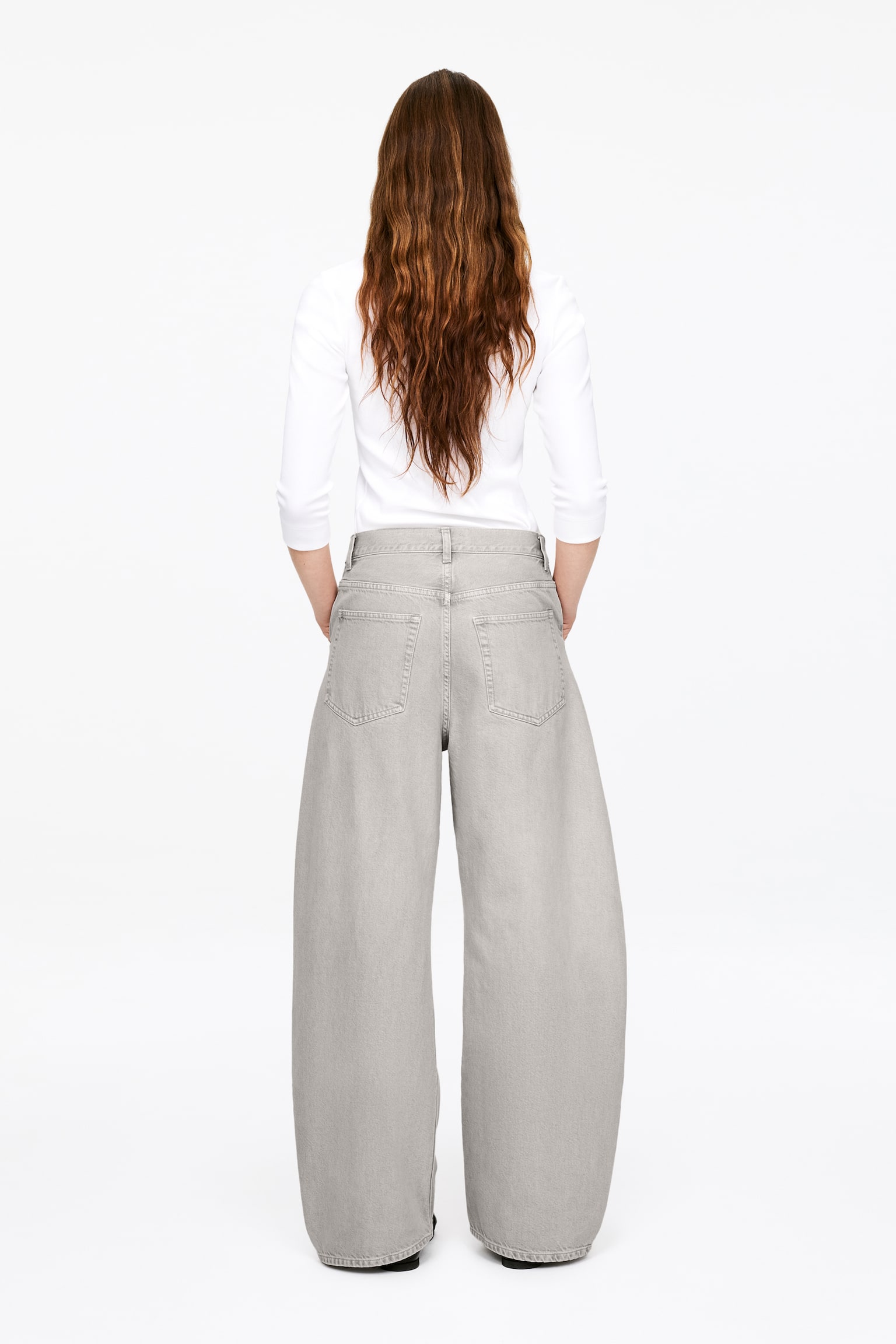 Jeans dal taglio barrel - Grigio chiaro - 4