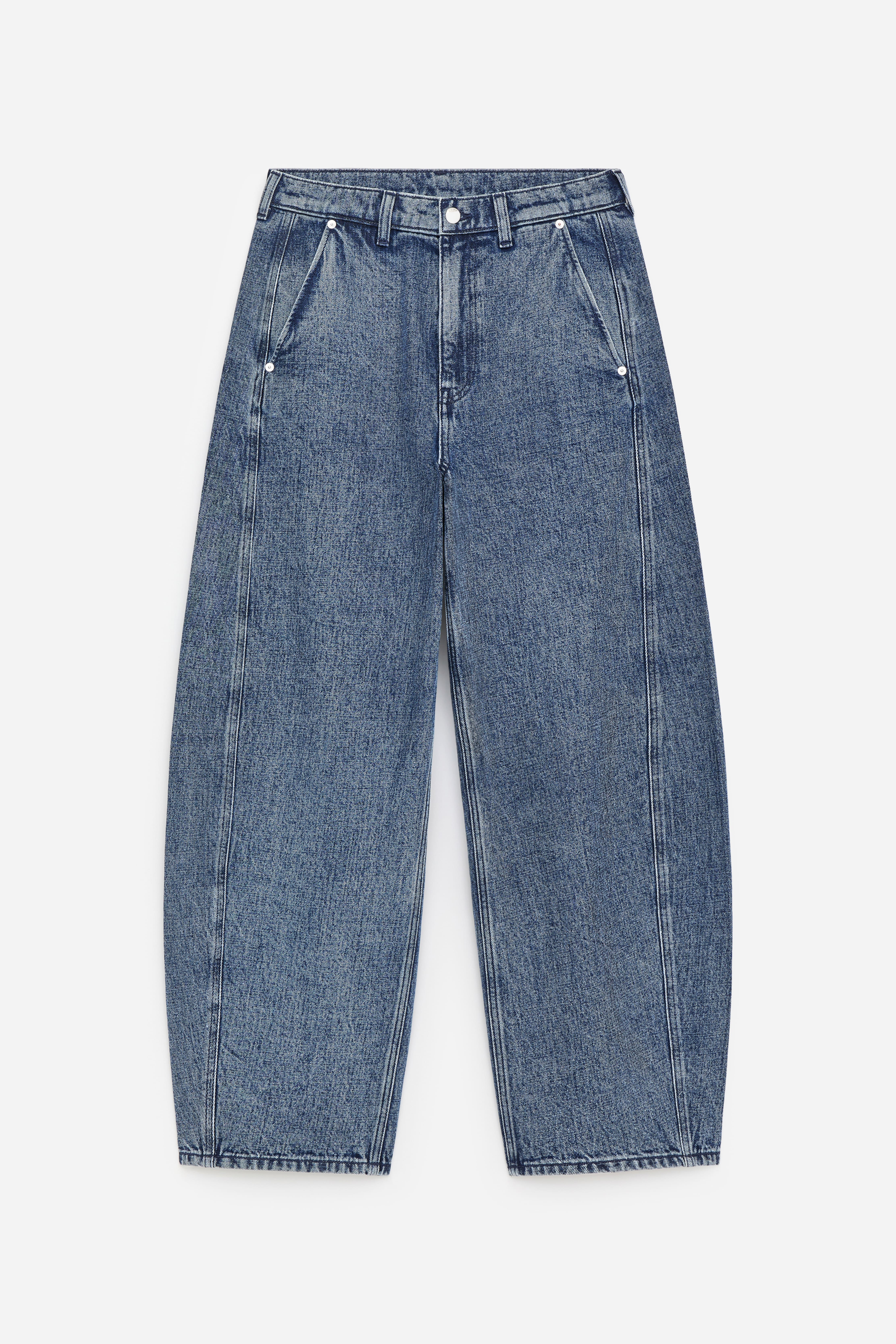 Jeans mit Barrel Legs - Verwaschenes Blau
