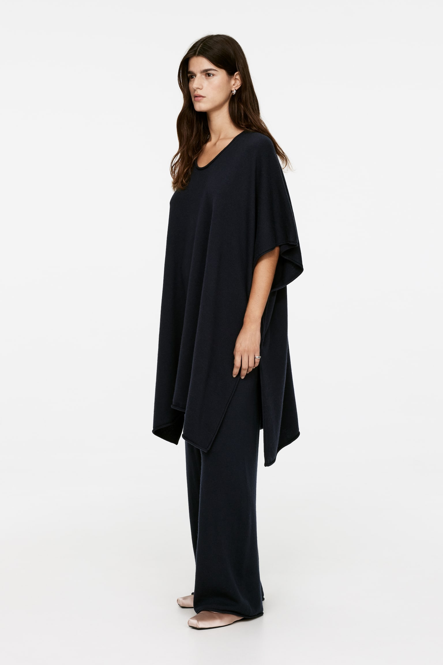 U-Neck Wool Cape - Dark Blue/Off White - 3