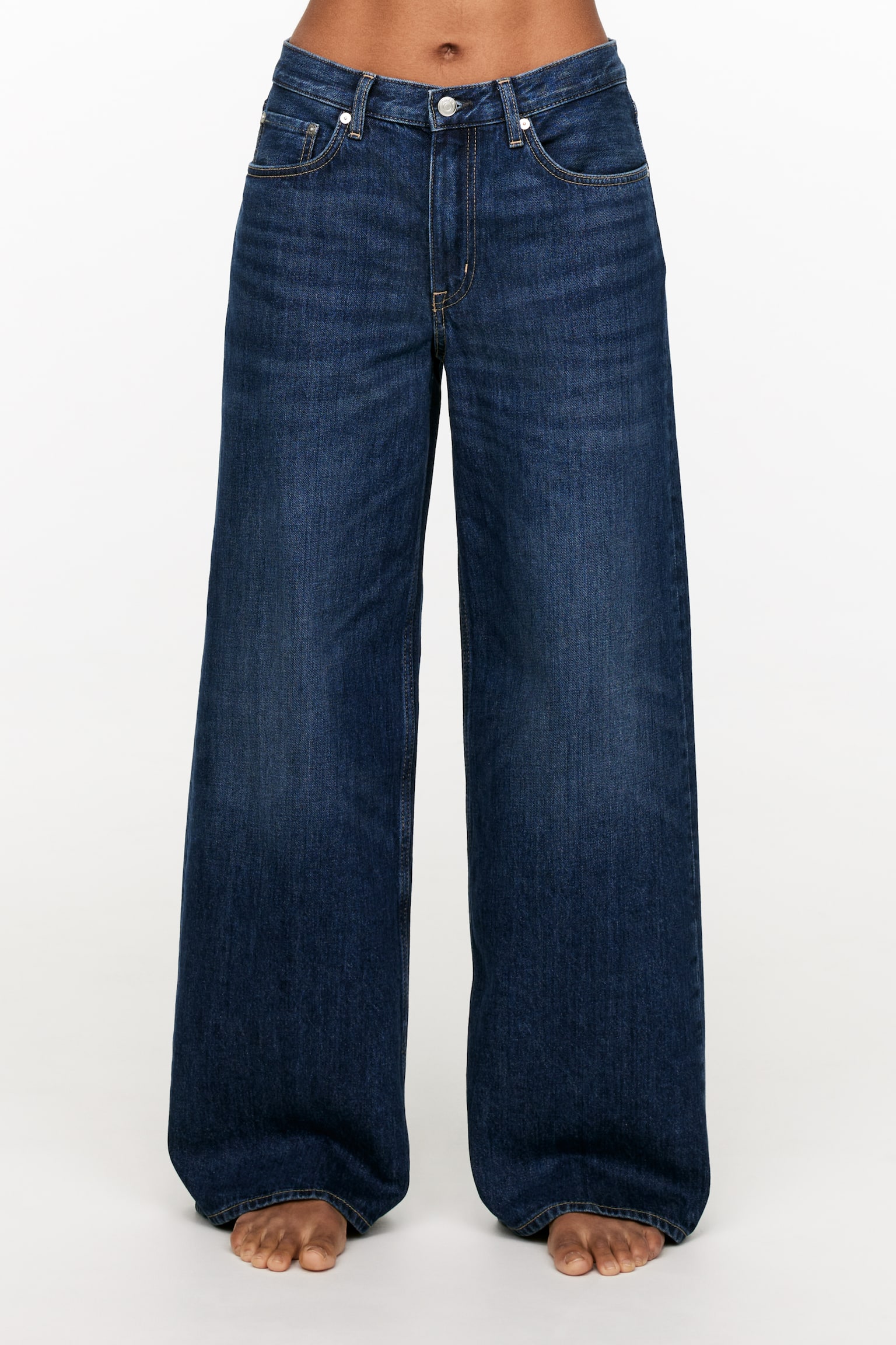 CLOUD Low Loose Jeans - Mid Blue/Mid Blue - 7