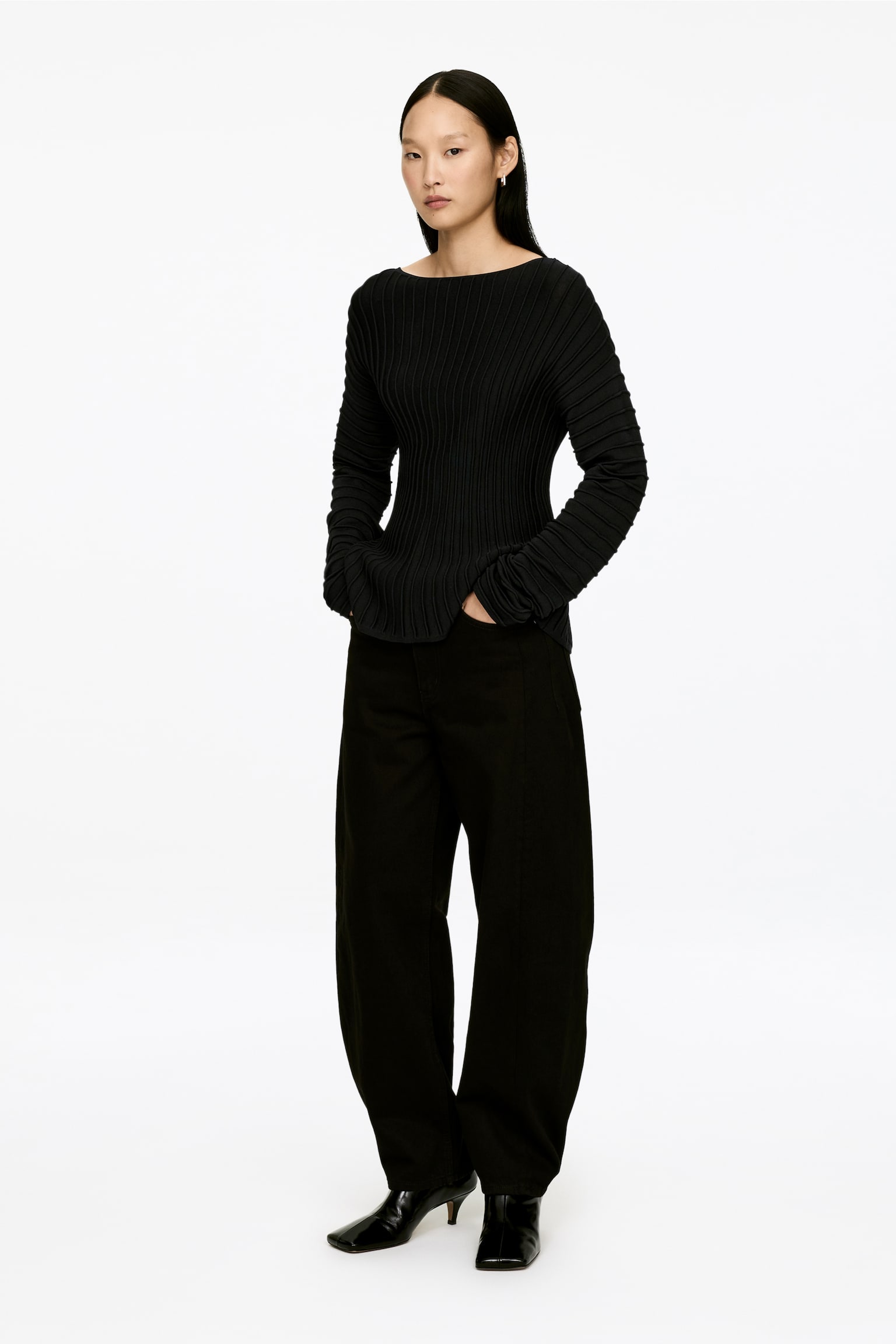 Oberteil mit Schößchen - Schwarz - 6