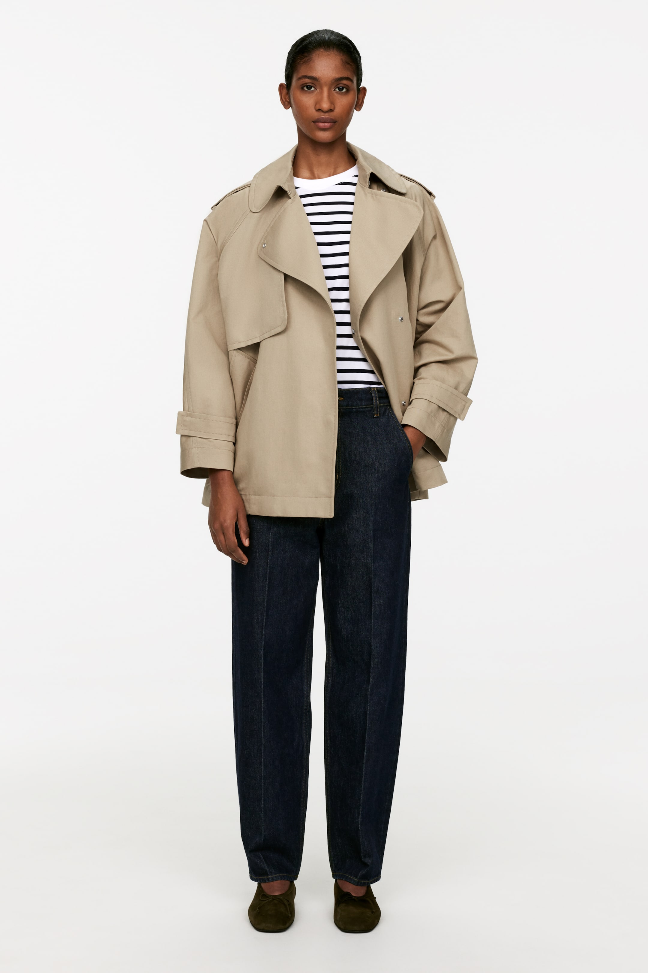 Short Trench Coat - V-neck - Long sleeve - Beige - Ladies | H&M GB