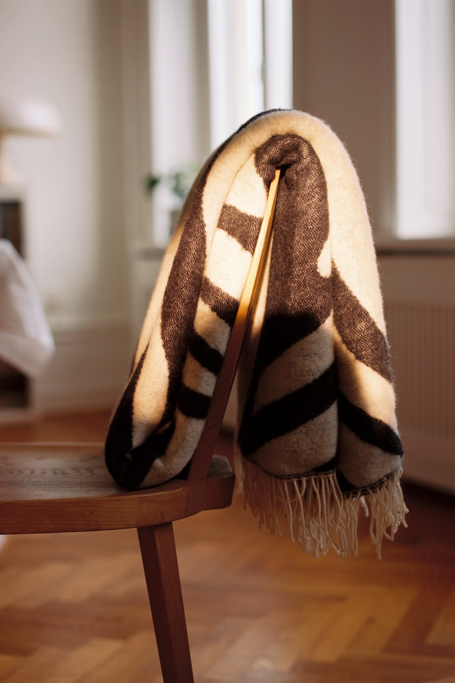 Klippan Wool Blanket - Black/Off White/White/Blue - 2