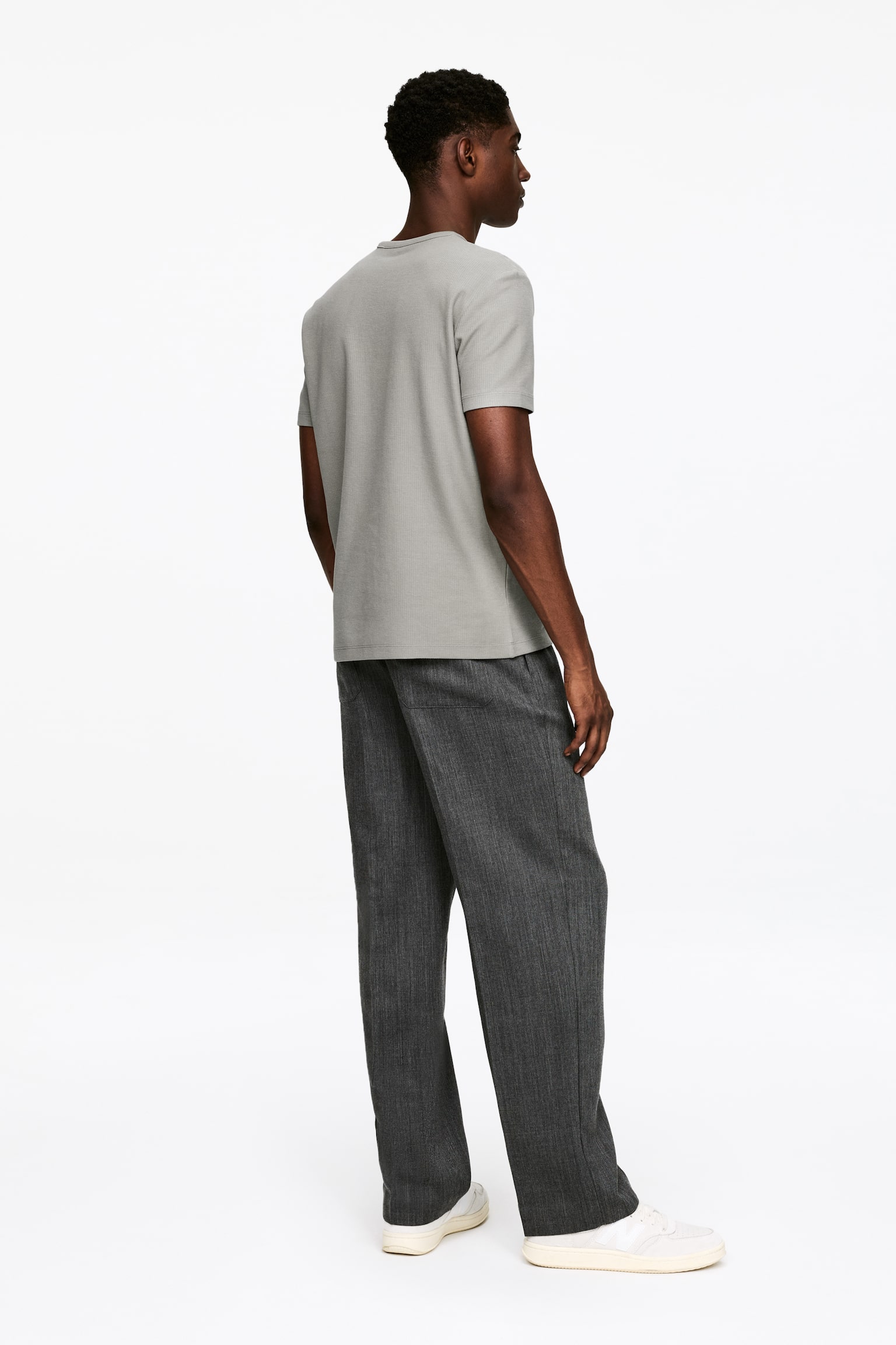 T-skjorte i bomull med figurnær passform - grå/Svart - 6