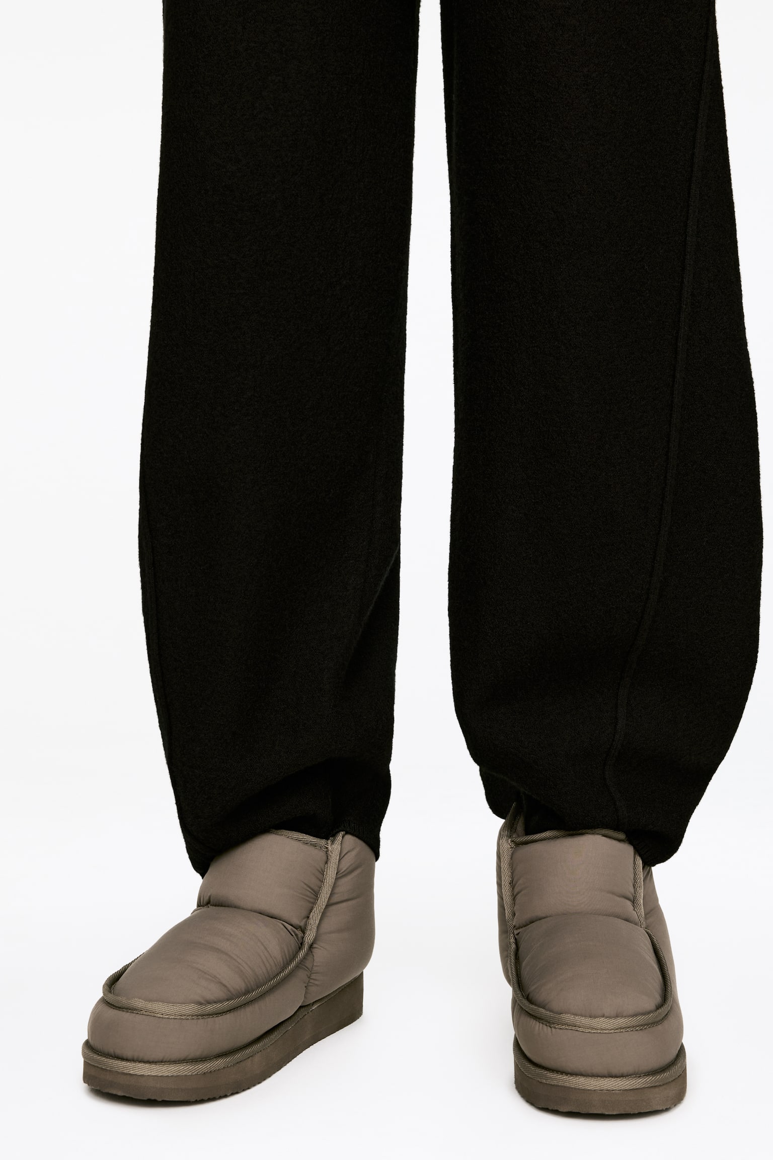 Stiefel mit Füllung - Dunkles Graubraun - 1