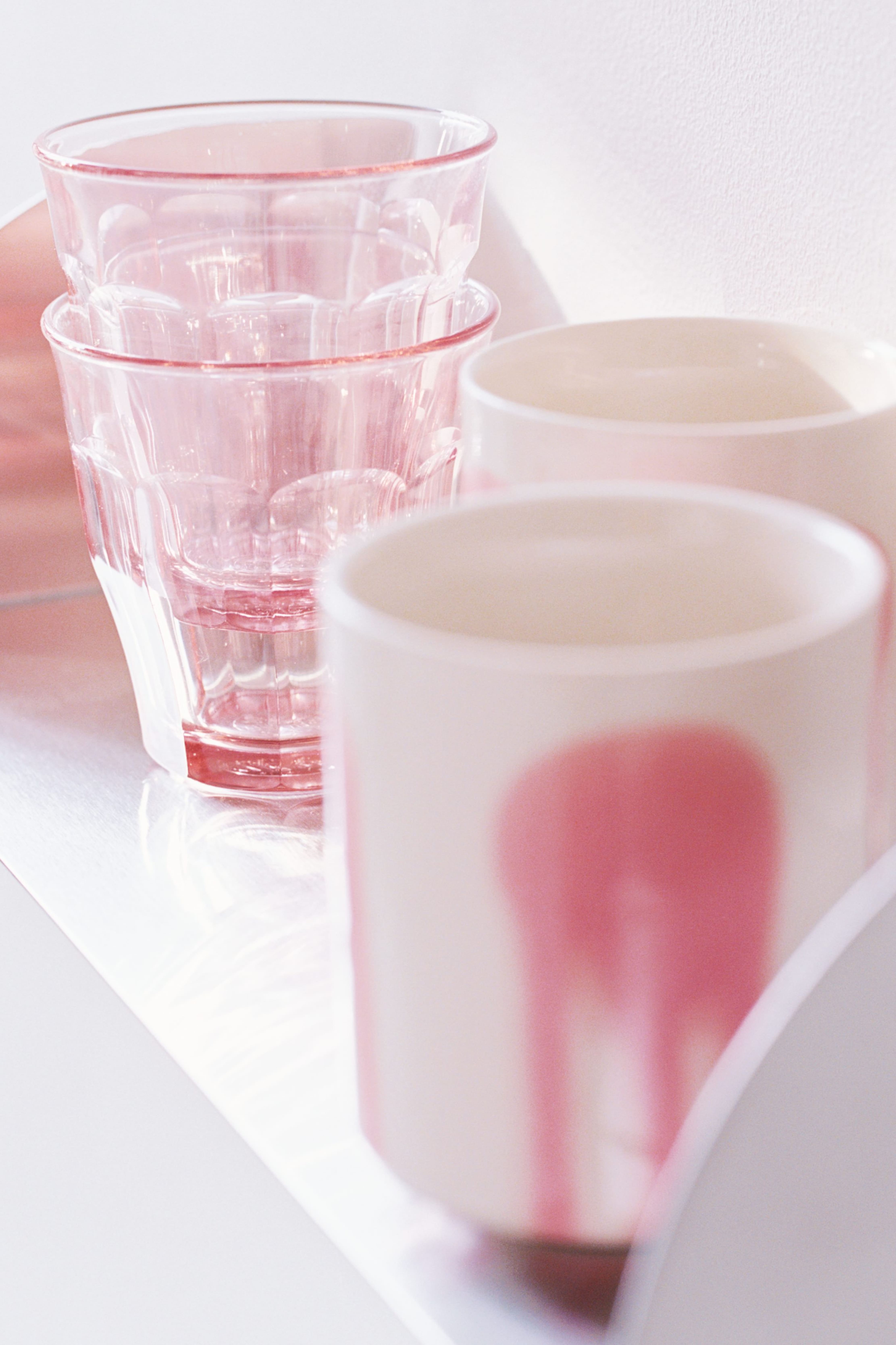 Set da 2 tazze in grès porcellanato - Pink/Off White/Verde menta/Bianco/Blu scuro/Verde/Bianco/Nero/Pois blu/Bianco sporco/Blu intenso