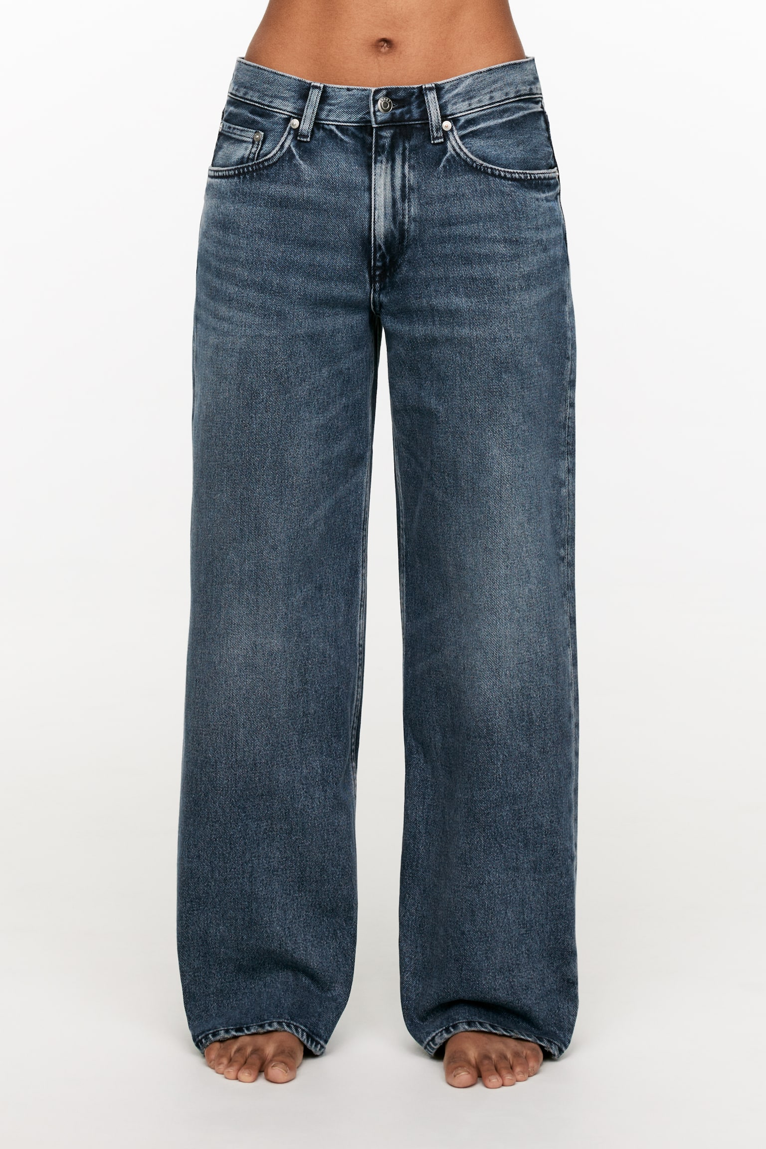 CLOUD Low Loose Jeans - Mid Blue/Mid Blue - 8