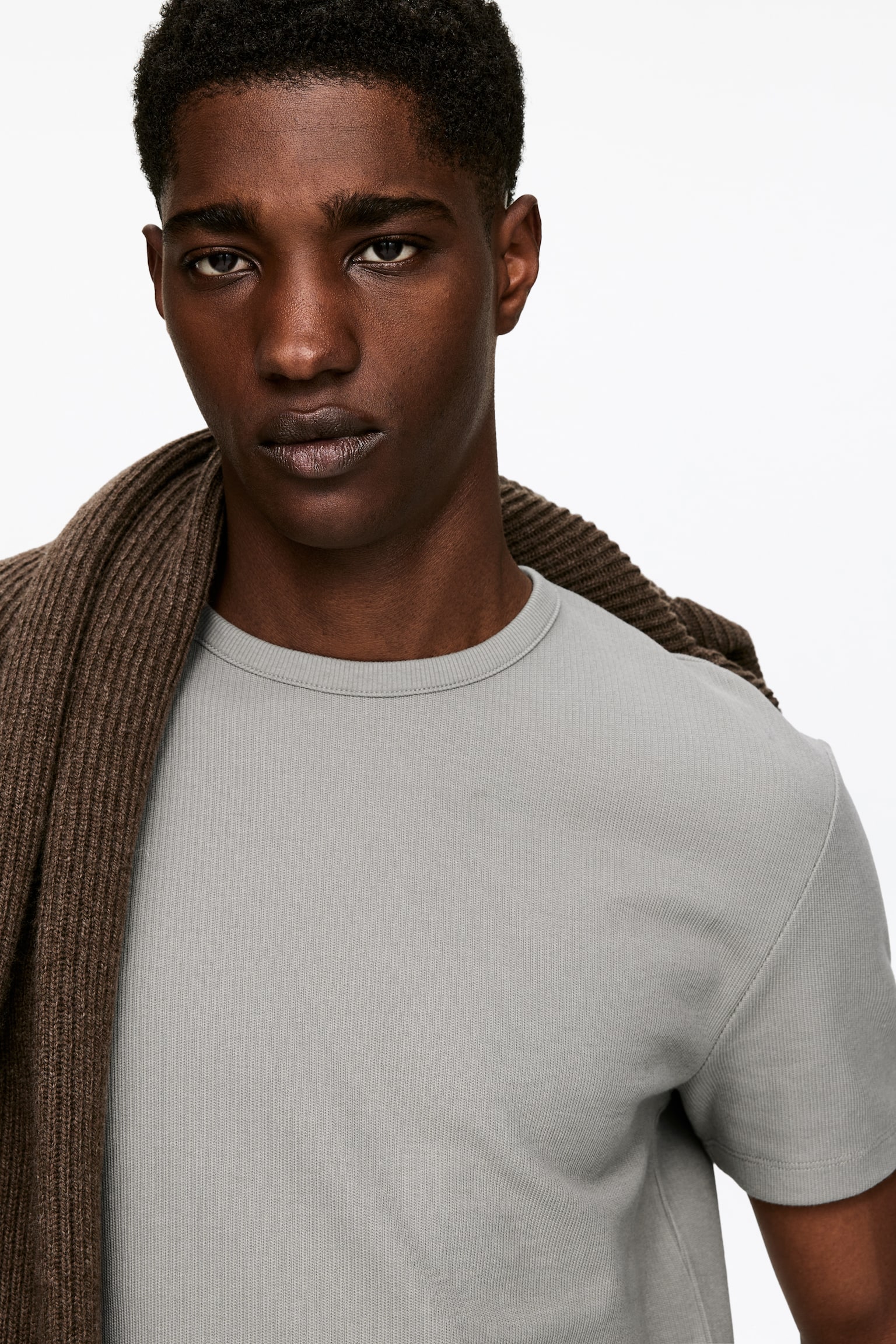 T-skjorte i bomull med figurnær passform - grå/Svart - 5
