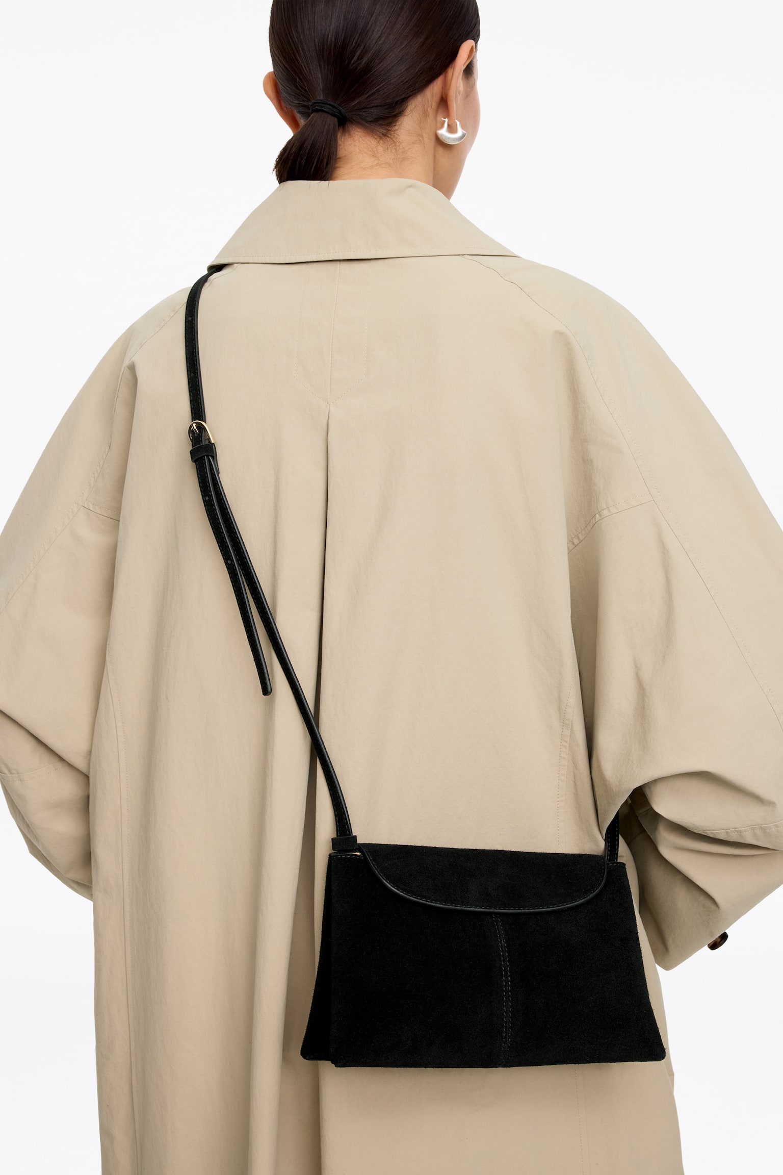 Crossbody-väska i mocka - Svart/Brun - 1