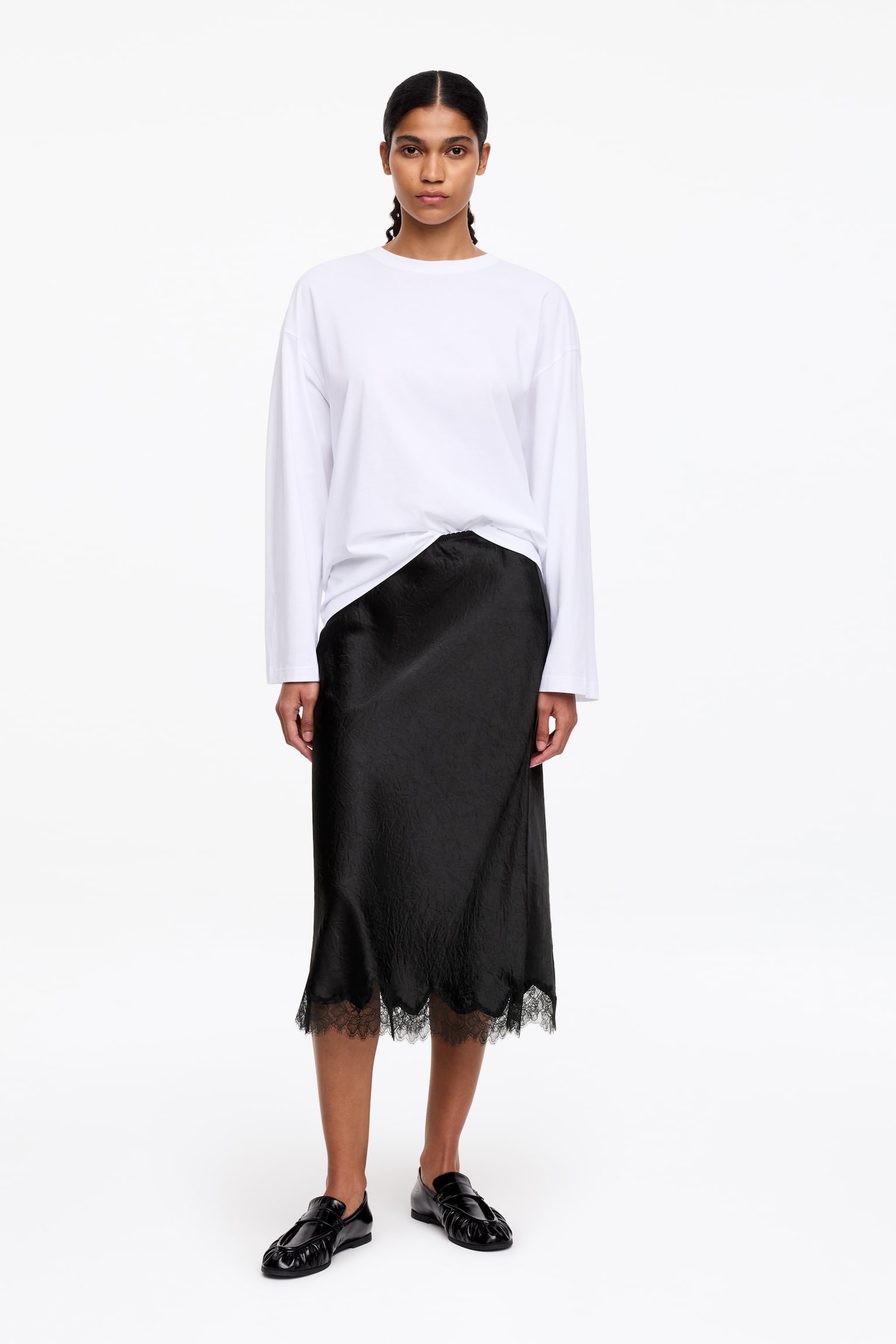 Satinrock mit Spitze - Schwarz - 1