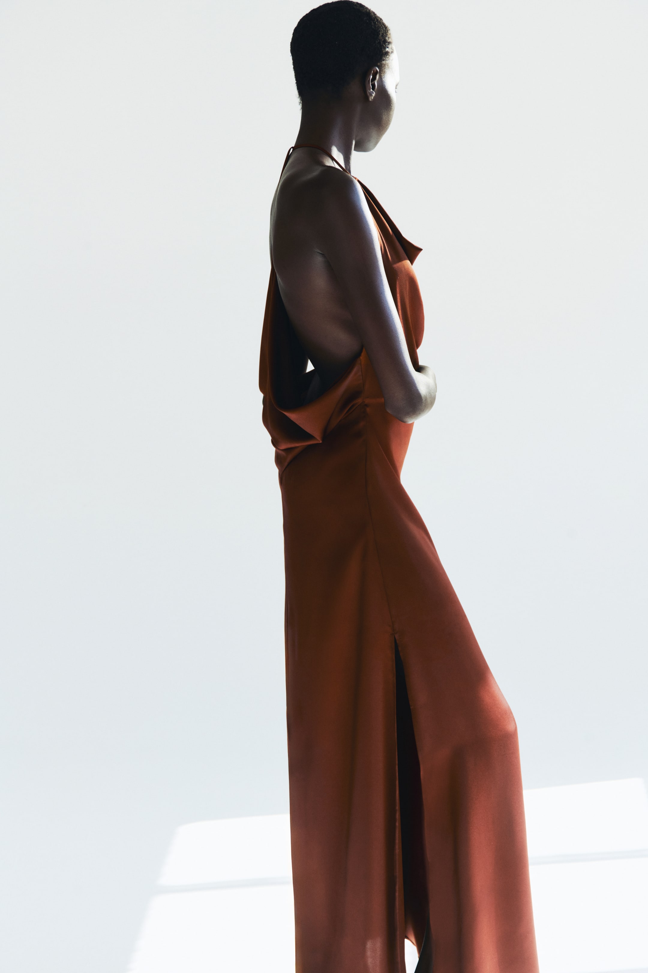 Женские платья H&M Satin Halterneck Dress — фото 5