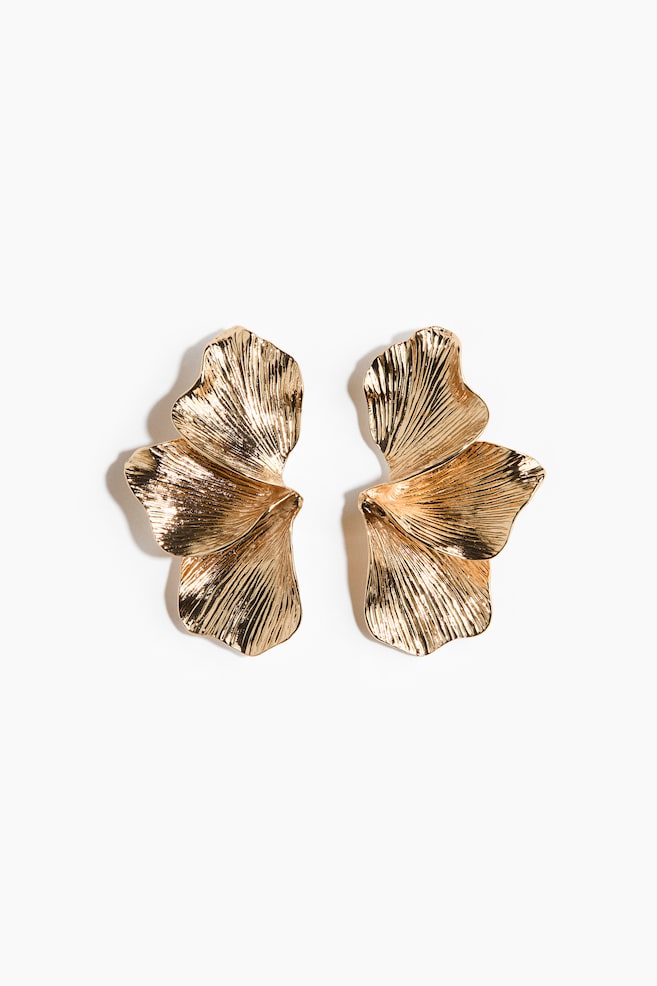 Petal-shaped earrings - Gold-coloured - 1