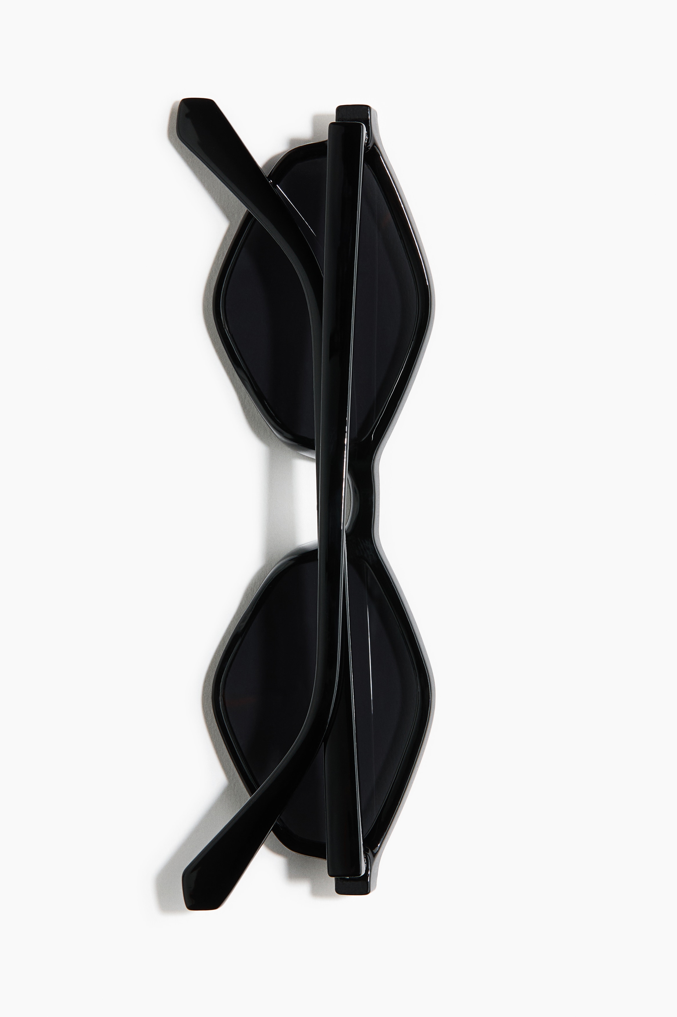 Polarised sunglasses