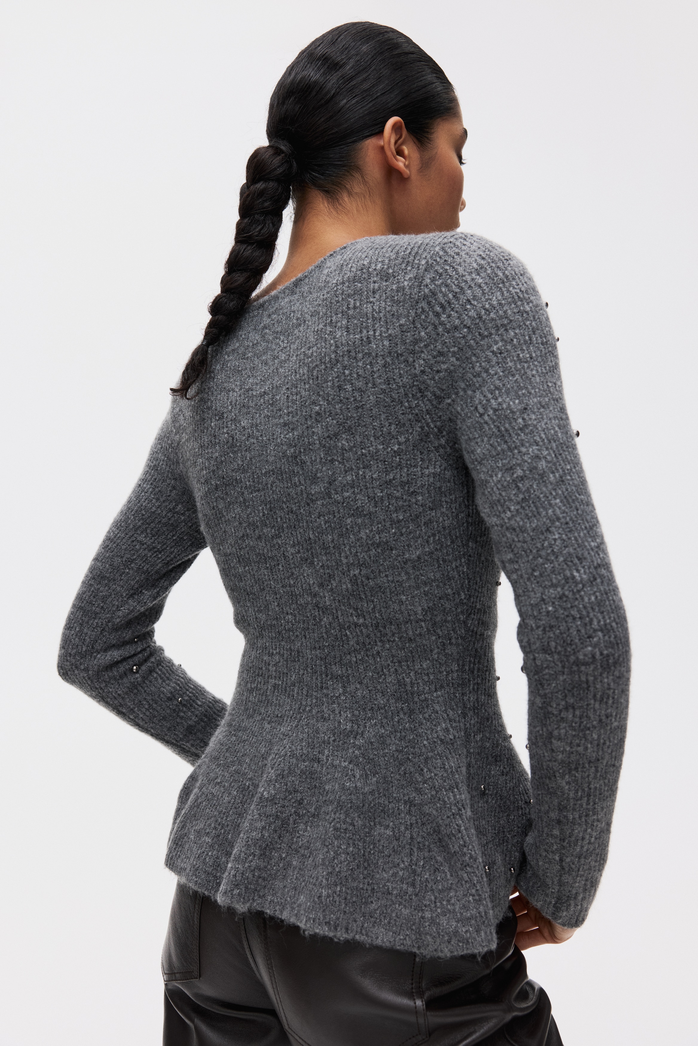 heve♡Arch Peplum knit、チャコール heve♡Arch Peplum knit、チャコール