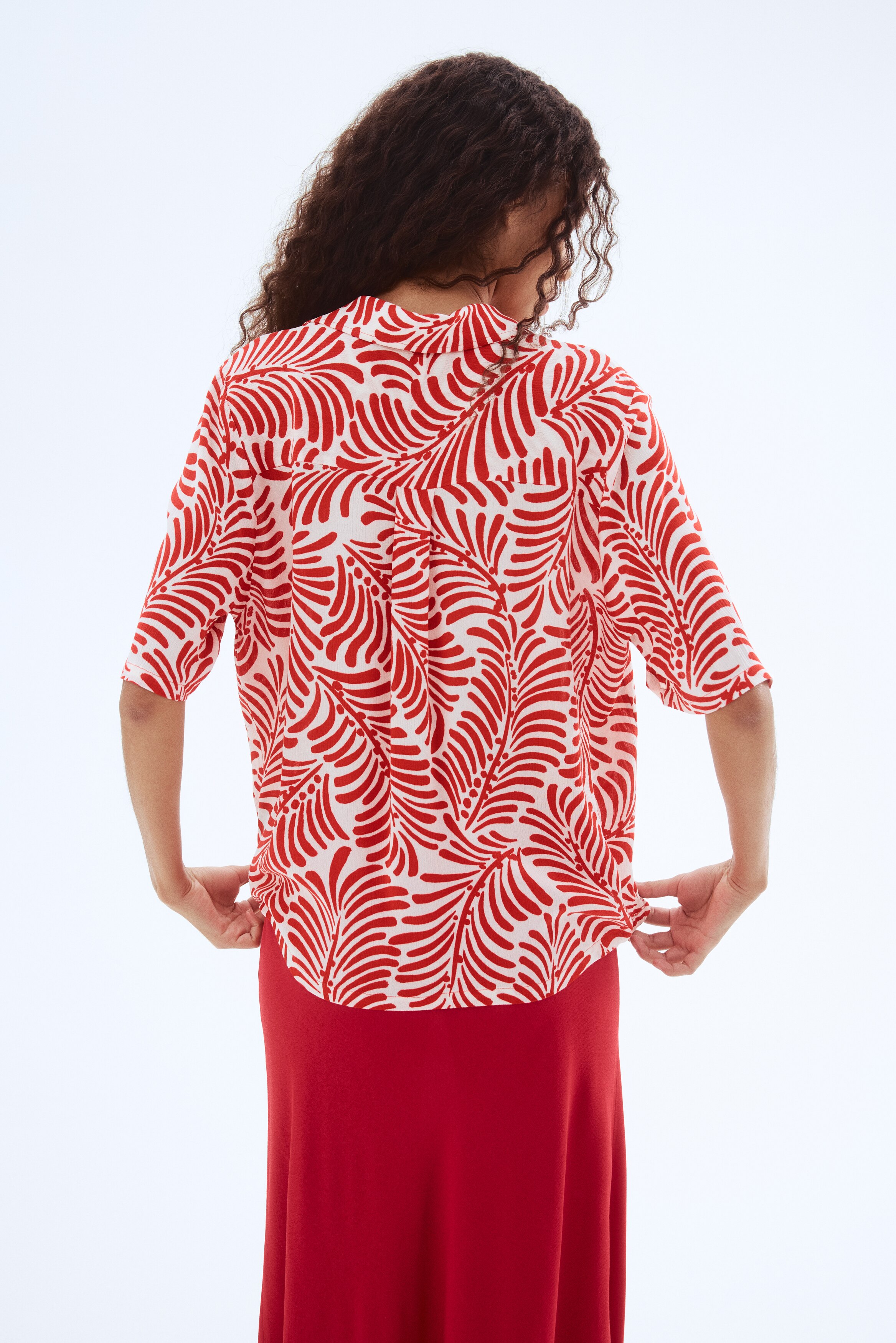 Crinkled viscose shirt