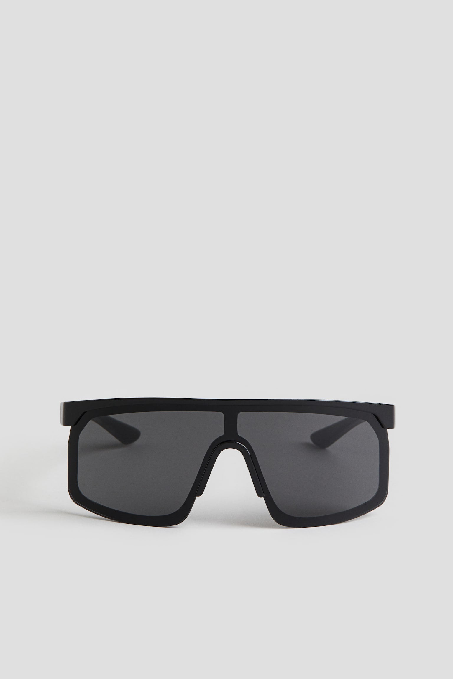 Sporty sunglasses - Black - 2