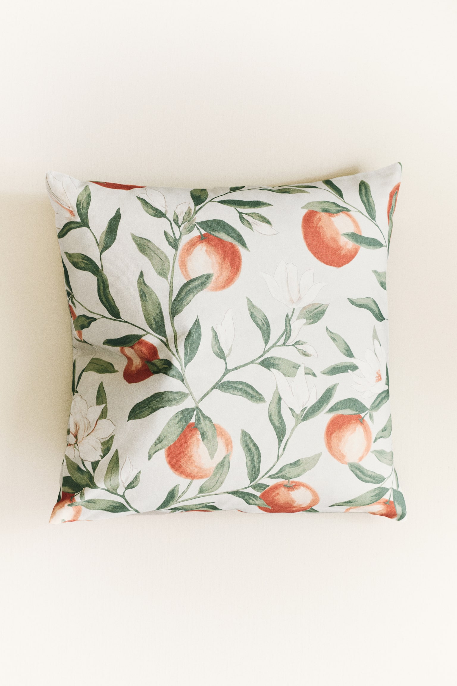 כיסוי לכרית נוי עם דוגמה - בז' בהיר/תפוזים/בז' בהיר/לימונים/בז' בהיר/זיתים/בז‘ בהיר/פרחוני - 2