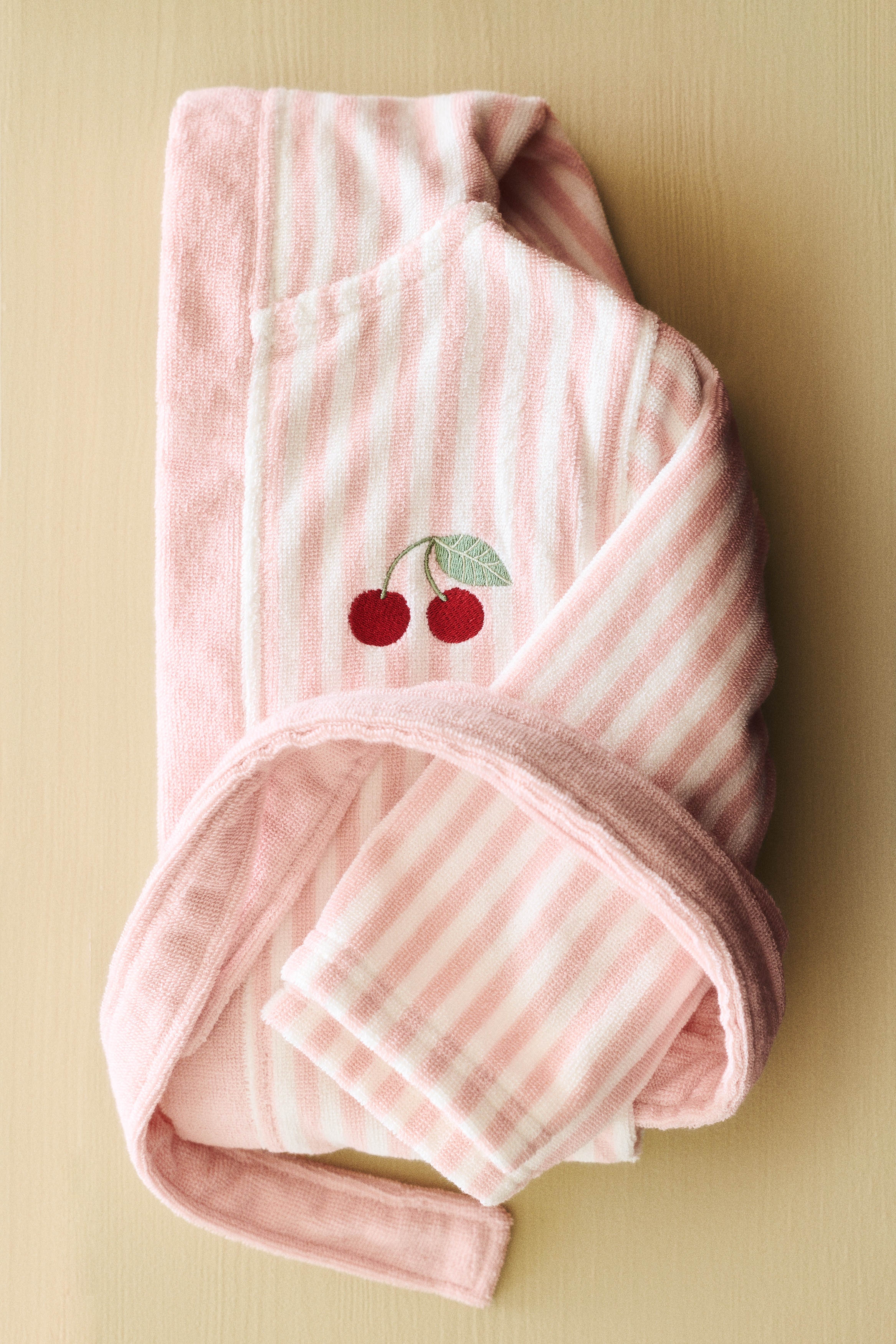 Embroidery-detail dressing gown - Light pink/Cherries/Light blue/Aeroplane