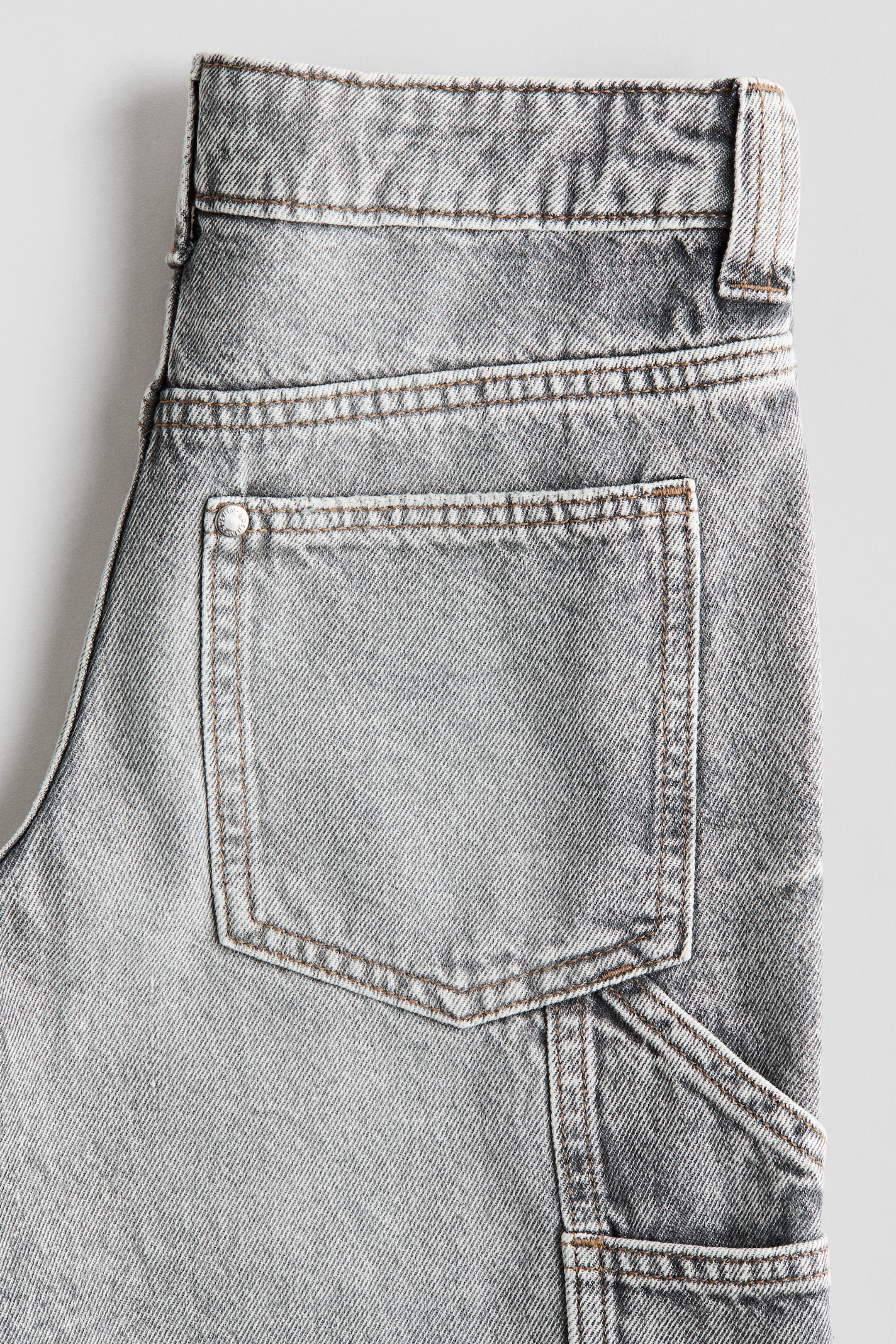 Xem ảnh lớn hơn: Quần short thợ mộc vải denim - Màu xám denim nhạt - Kids | H&M VN 3