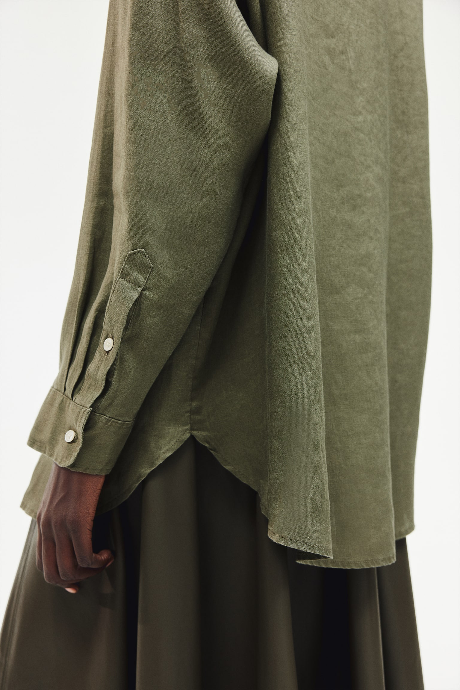 Oversized linen shirt - Dark khaki green/Black/White/Light pink - 5